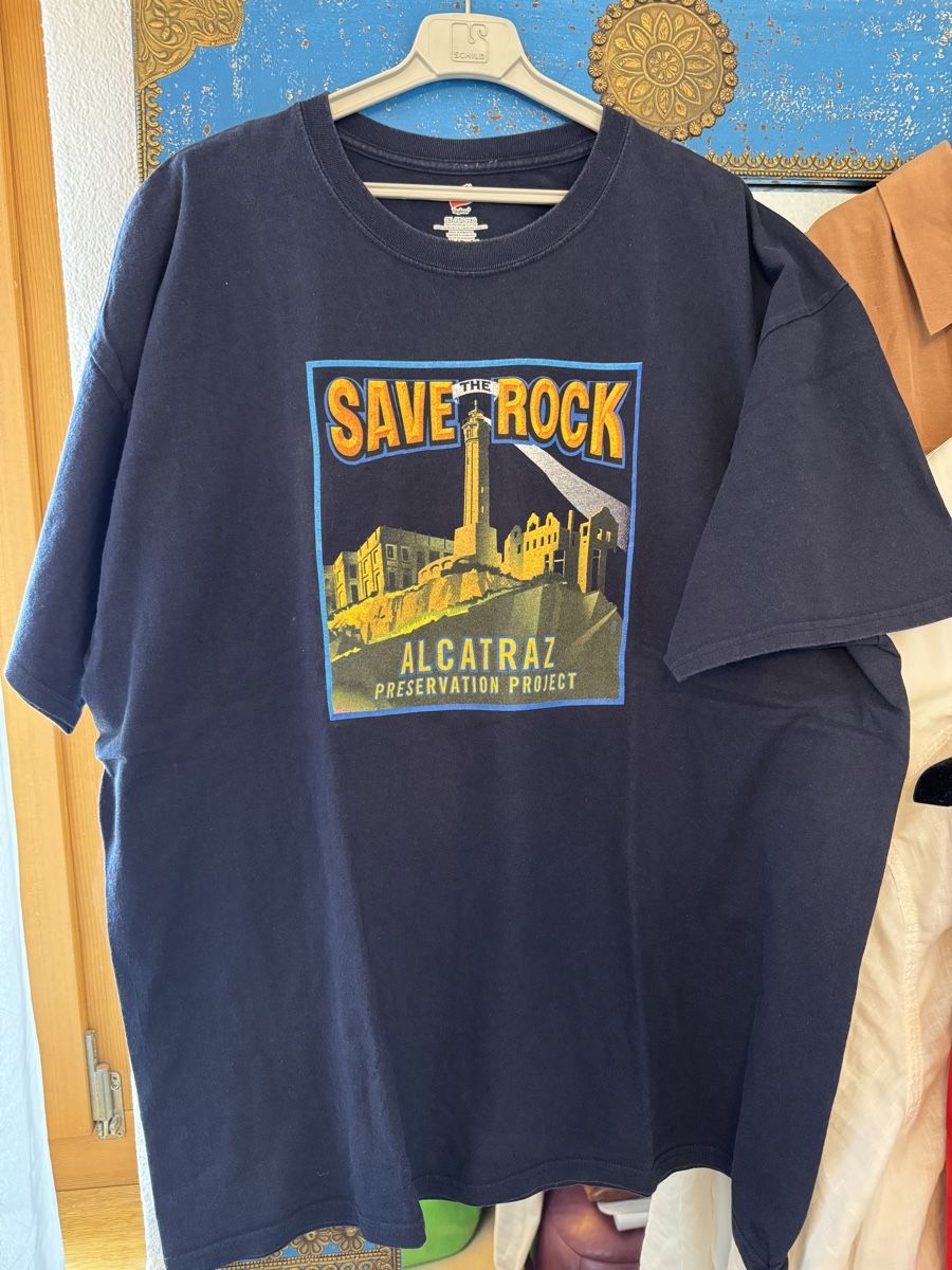 T-shirt: Hanes Tshirt Save The Rock Alcaraz – Usato da Obfelden venduto da tan_9lj9 2