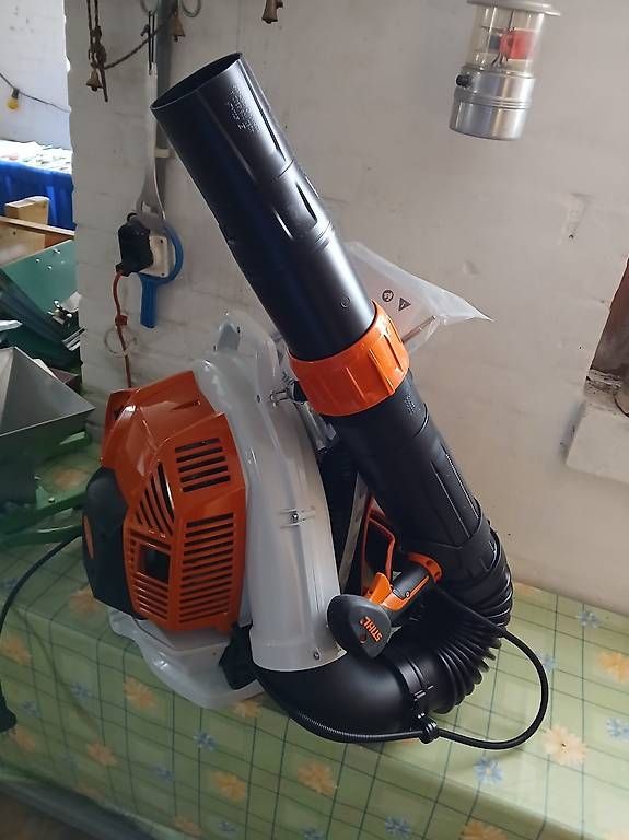 Soffiatori & Aspiratori per foglie: Stihl Bläser BR 800 C   – Nuovo e nell'imballaggio originale da Effretikon venduto da citroen2cv6 1