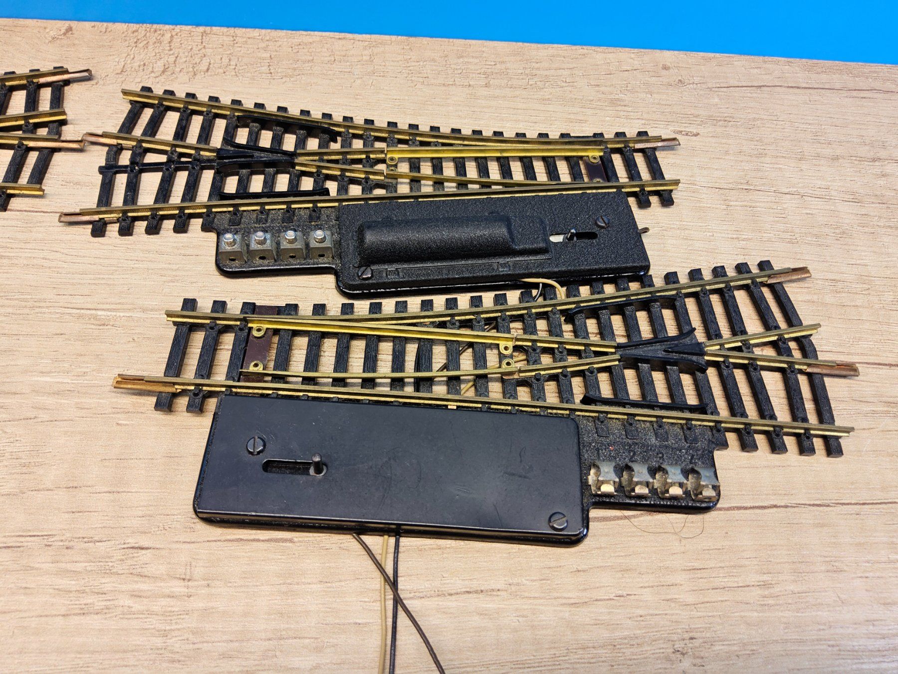 Fleischmann Modellini di ferrovie: 4 x Fleischmann 1724 messing Weichen zu Profilgleis Spur H0 – Difettoso da Uerikon venduto da Airport68 7