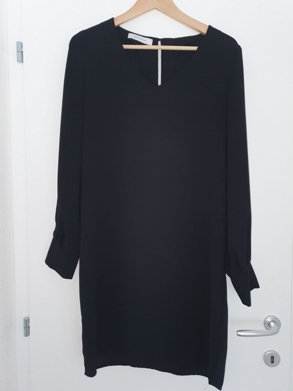 Promod Vestiti: Robe noire simple et élégante – Usato da Le Locle venduto da Arya4