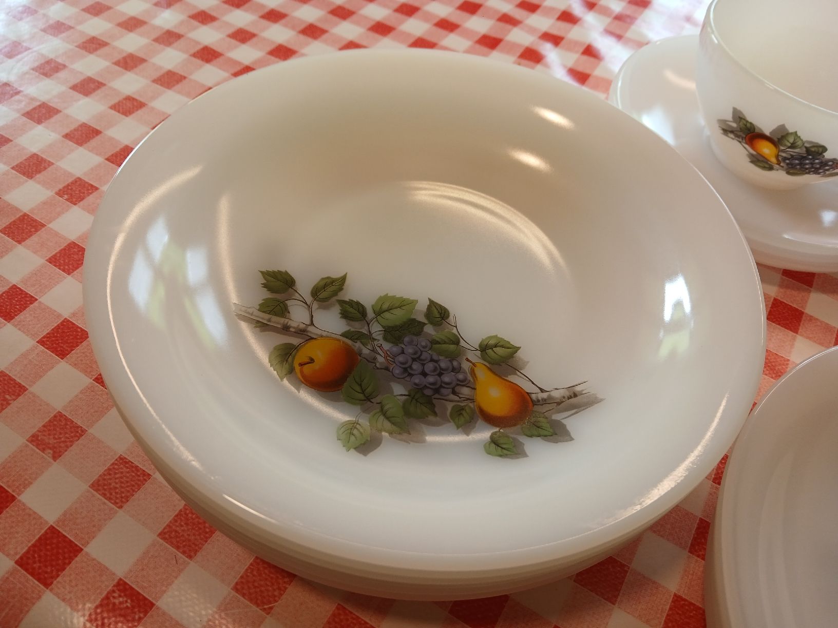 Set di piatti: Geschirrset: Vintage Speiseservice, Obstdekor, 6 Pers. – Usato da Ennetmoos venduto da kch_2tpv 2