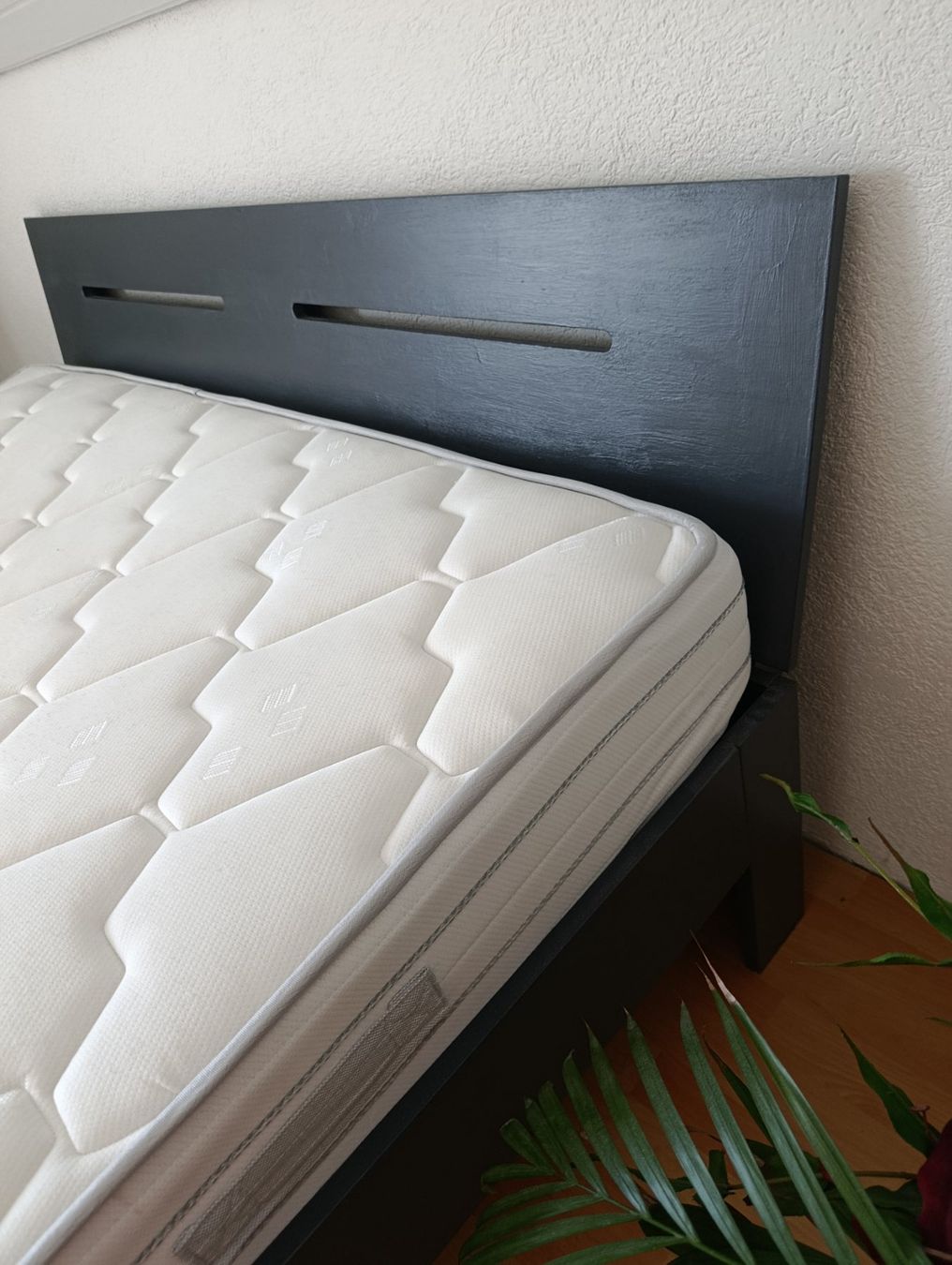 Lits: Bett grau Lack 160x200 – D'occasion à Eiken par Jblat 2