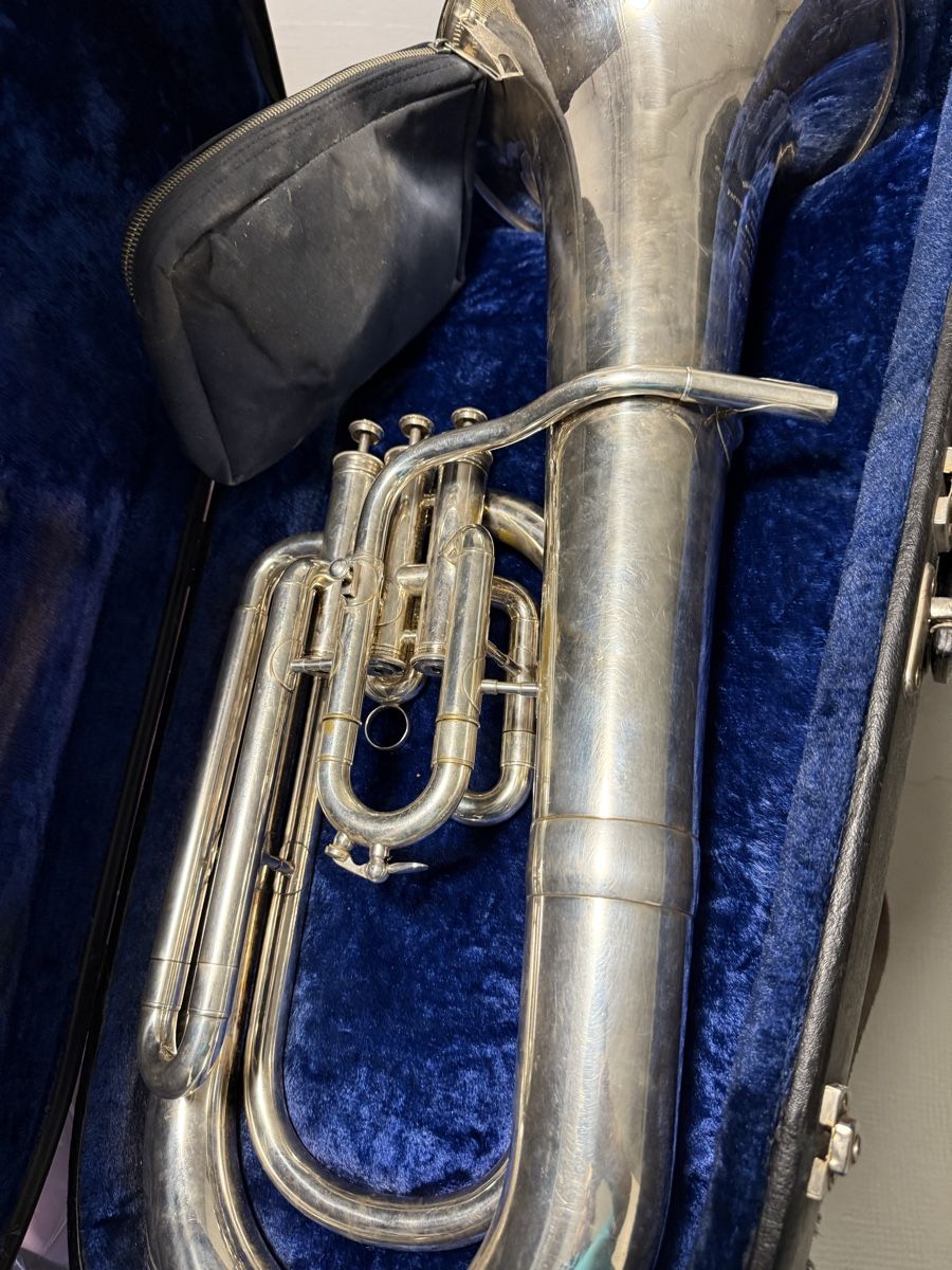 Strumenti musicali: Tenorhorn Courtois – Usato da Burgdorf venduto da kla_r5tf