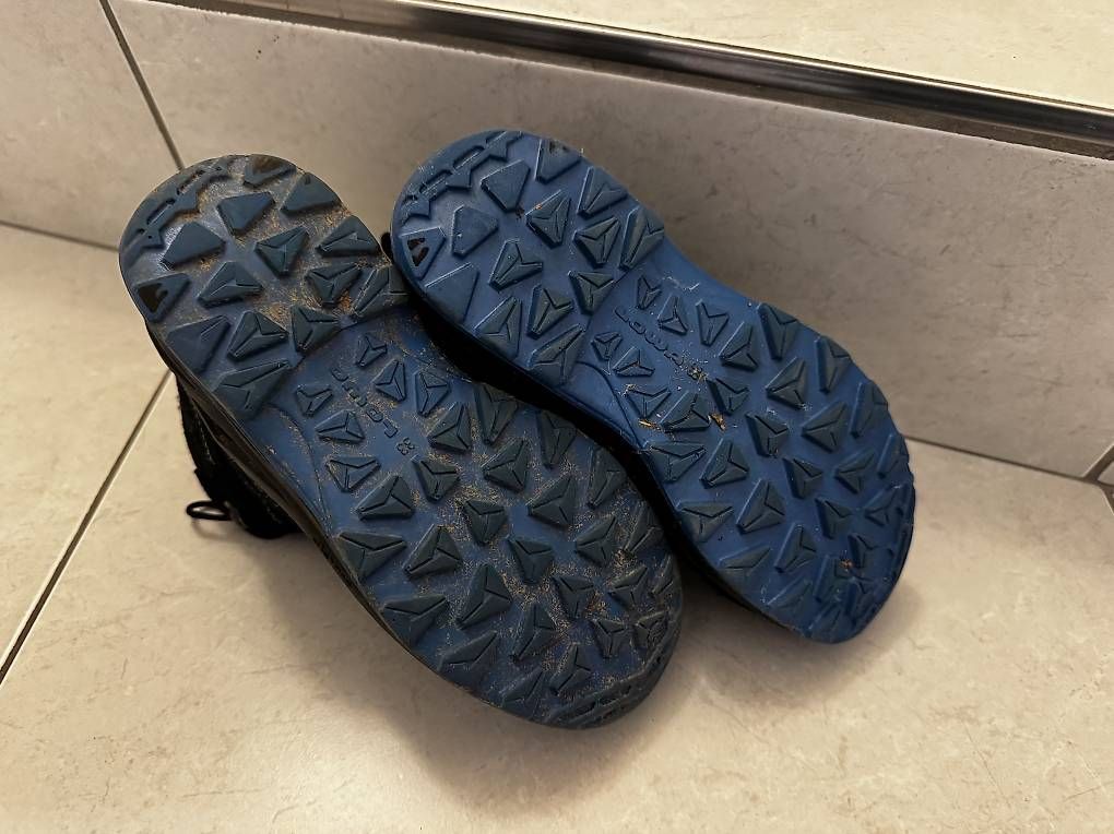 Lowa Scarpe per ragazzi: Lowa Wanderschuhe Gr. 33 – Usato da Jegenstorf venduto da Zwirbel80 1
