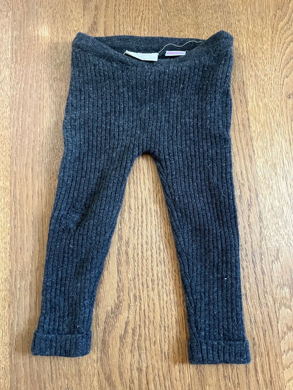 Zara Pantaloni: Hose 100% Kaschmir Zara Grösse 86 – Usato da Basel venduto da Malian
