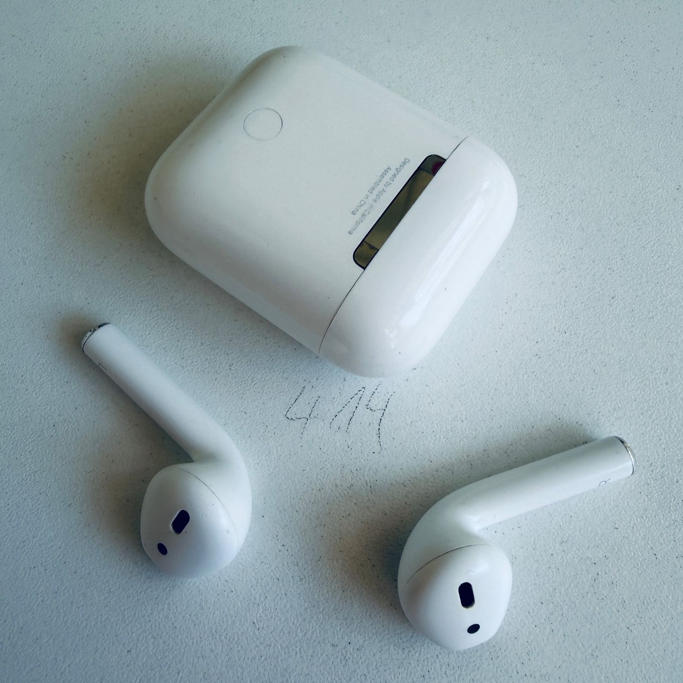 Apple Kopfhörer: Original Apple AirPods 2 Gen. Wireless Kopfhörer & Case – Gebraucht aus Basel von MY.AIRPODS.SHOP 3