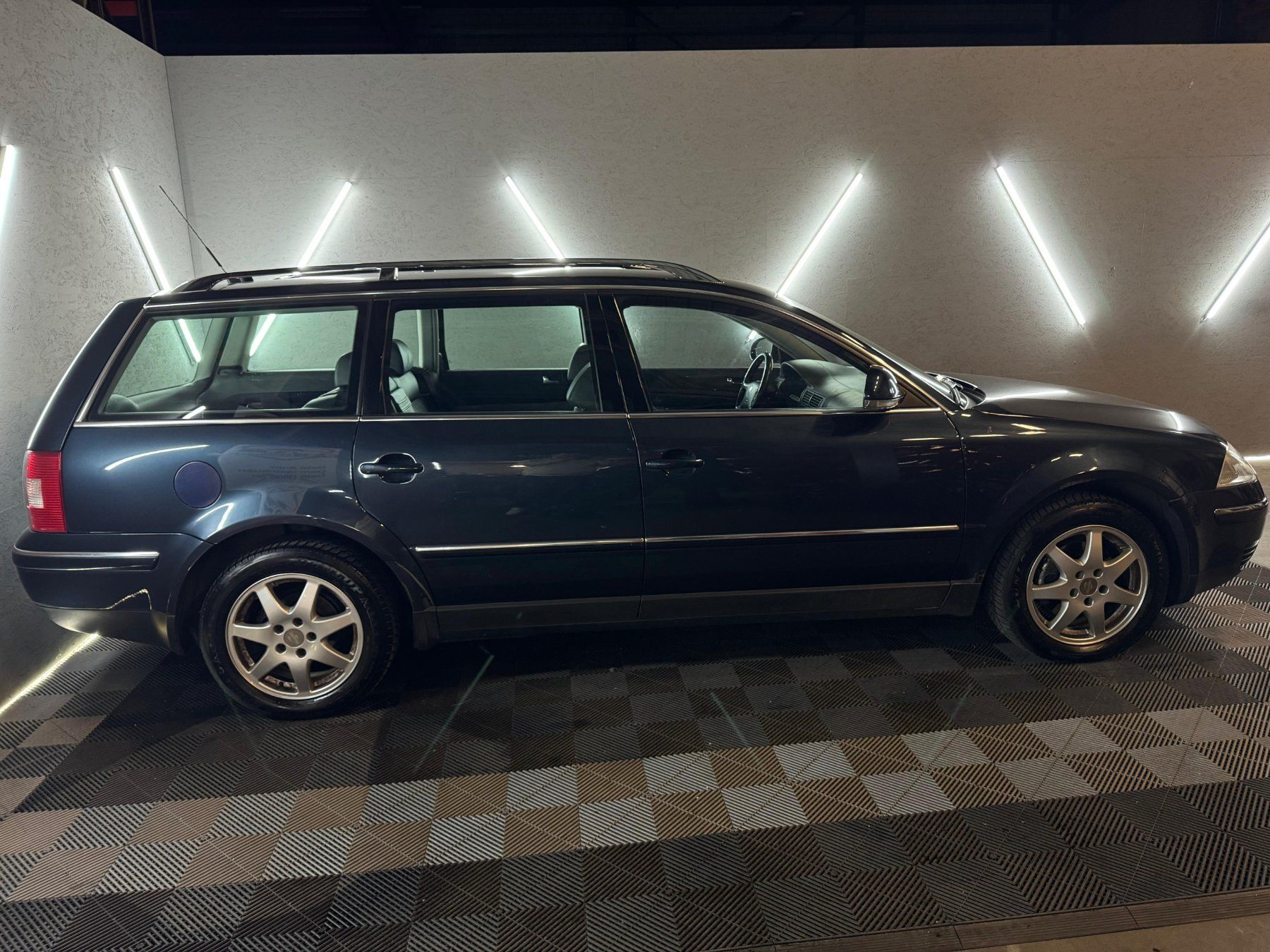 VW Automobili: VW Passat Variant 2.0 TDI Highline *frisch ab MFK* – Usato da Lienz venduto da D.Z.0709 2