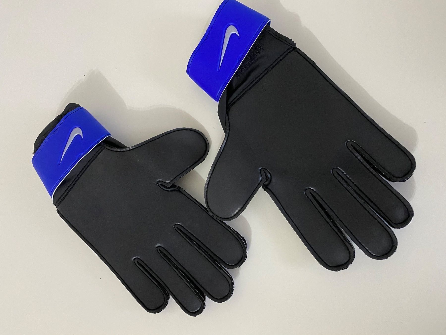 Nike Altri accessori da uomo: Torwart Handschuhe – Nuovo (secondo la descrizione) da Lupfig venduto da Pluribus 1