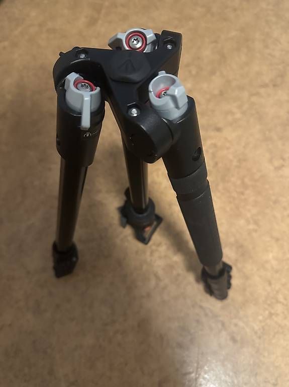 Treppiedi & Teste: Trépied Manfrotto Befree  – Usato da St-George venduto da eti_9sg6 1