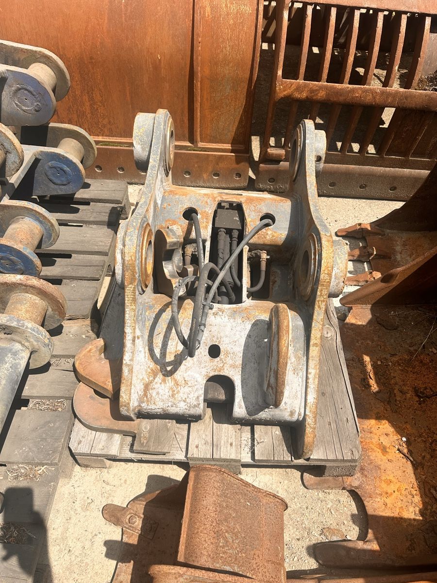 Bagger: Bagger schnellwechsler ,  – Gebraucht aus lyssach von brax2019 1