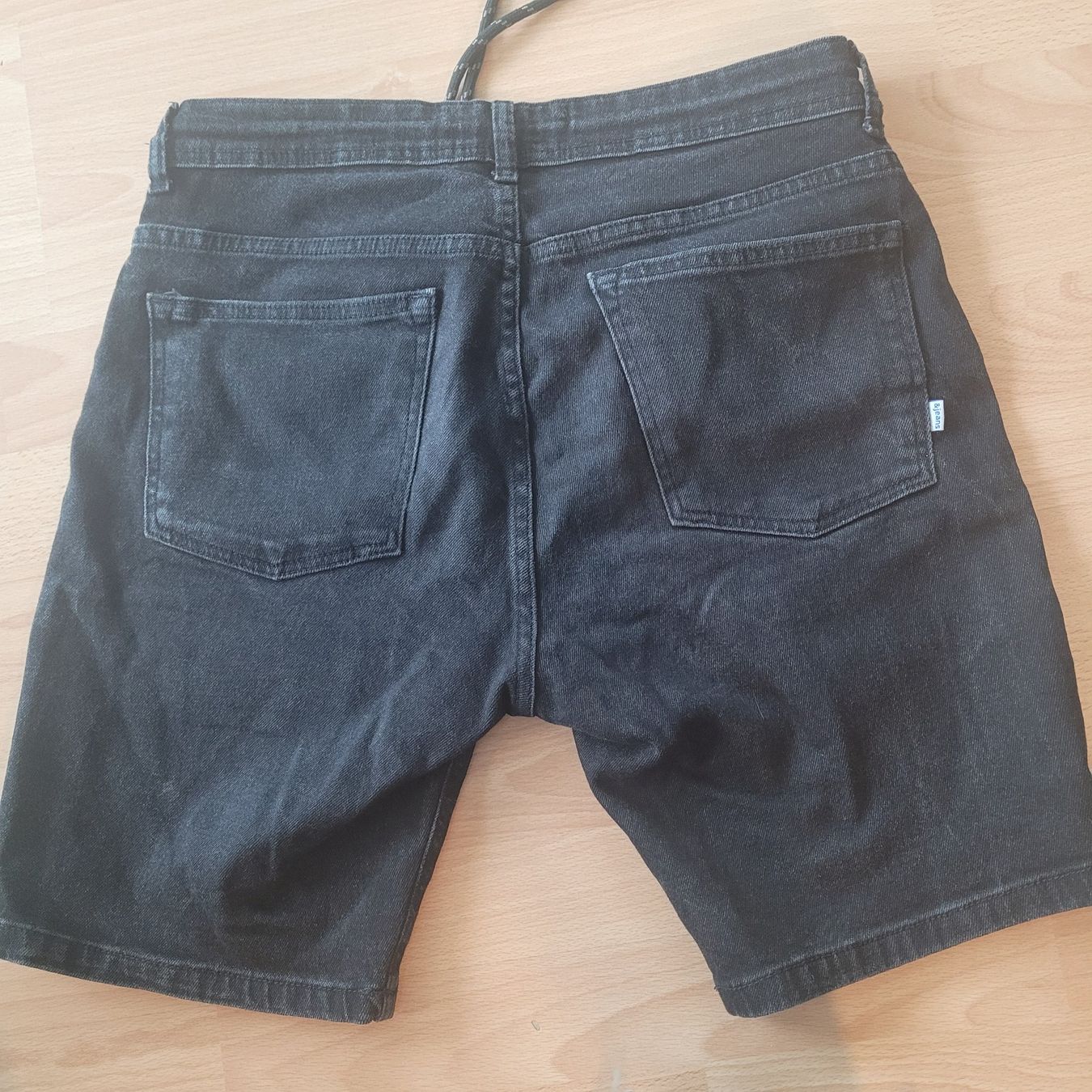Pantalons: JeansShorts gr.38 – D'occasion à Winterthur par Flomal 1