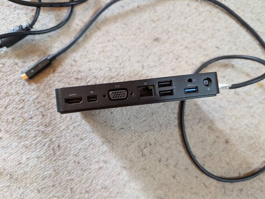 Dell Docking station: Dell USB-C Hub WD-15 – Usato da Winterthur venduto da mgd_7wlc 1