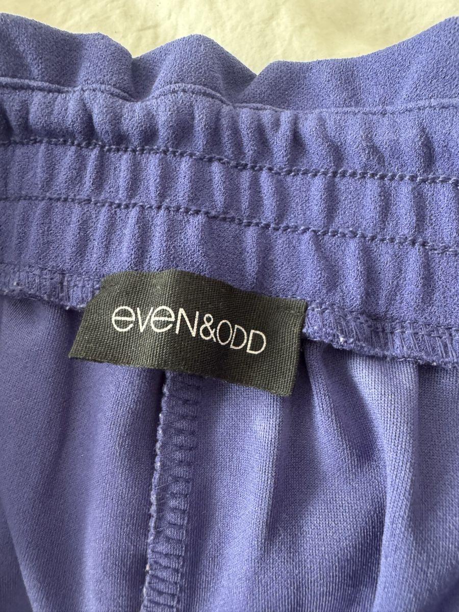 Pantaloni: Pantalon large violet EVEN&ODD taille haute, parfait – Usato da Genève venduto da lejardindesvetements 3