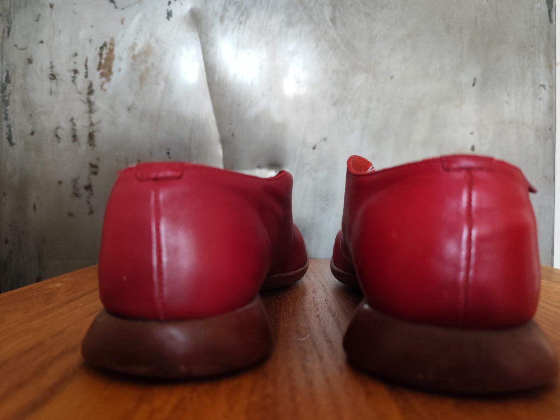 Camper Scarpe da donna: Camper Damenschuhe, Gr. 37. Rotes Leder, rote Sohle. – Usato da Zürich venduto da levi_s 3
