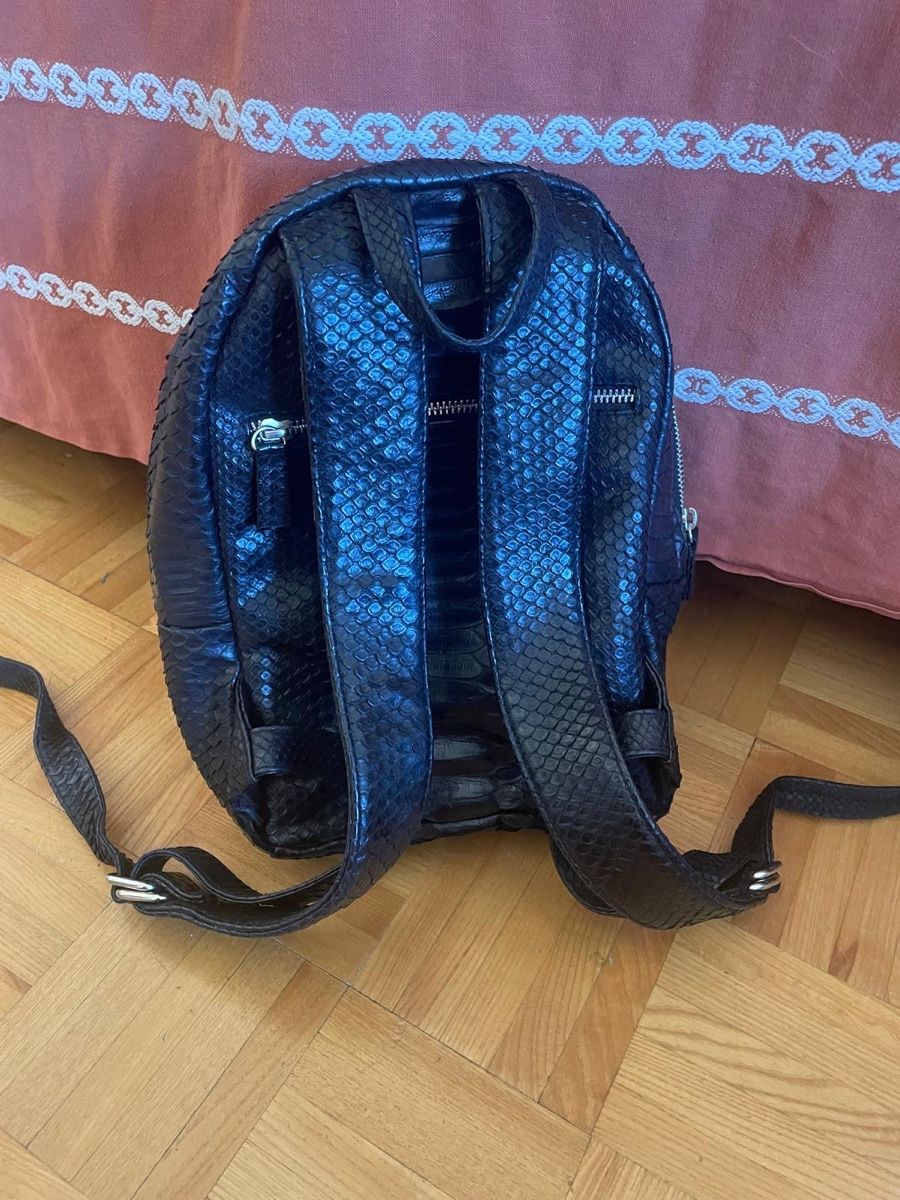 Zaini: Sac à dos en cuir – Usato da Dully venduto da IrinaA21 1