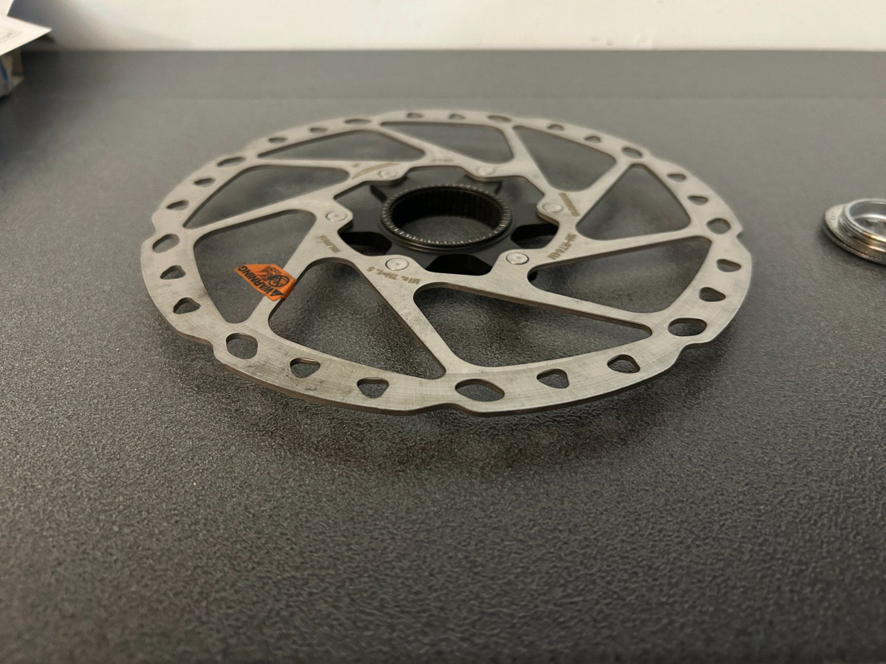 Shimano Pezzi di ricambio: Shimano Bremsscheibe Disc Rotor 180mm – Nuovo (secondo la descrizione) da Küsnacht ZH venduto da filo_fila8700 4