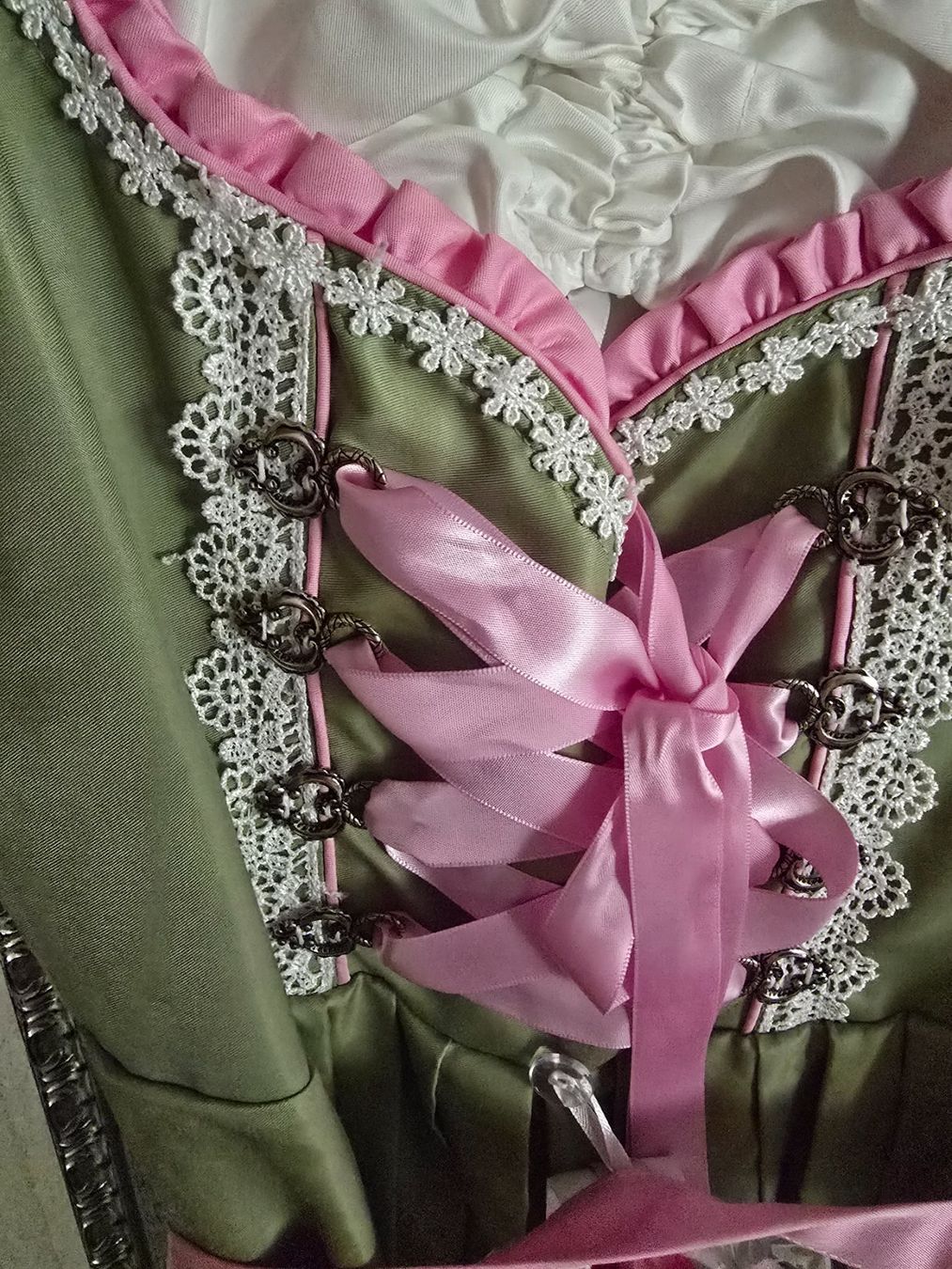 Vestiti: Schönes Dirndl Gr. S von Dirndline – Usato da Reute AR venduto da angelflower 4