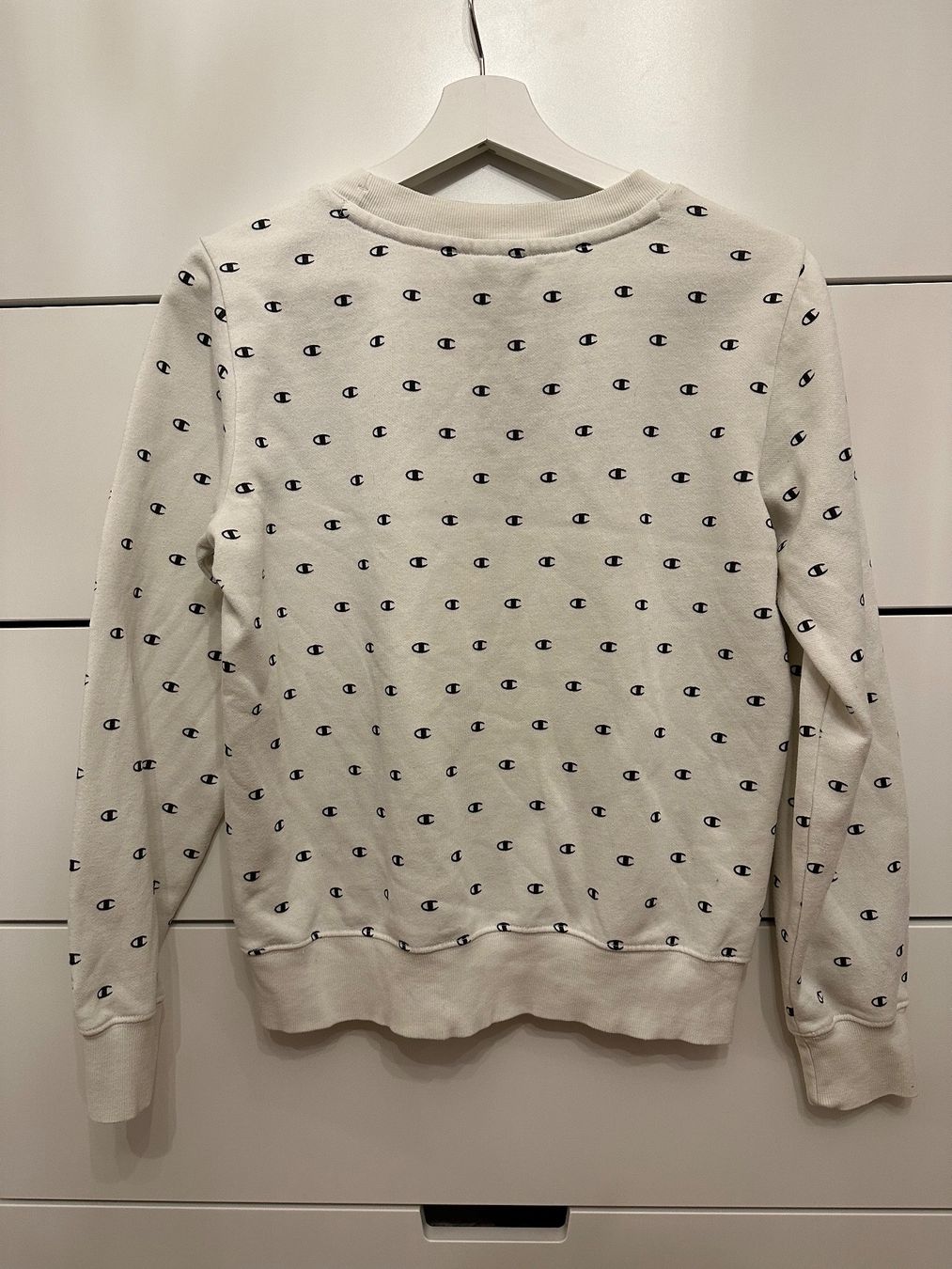 Maglioni & Felpe: Champion Pullover creme-farbig Grösse S – Usato da Bern venduto da al.essia 2