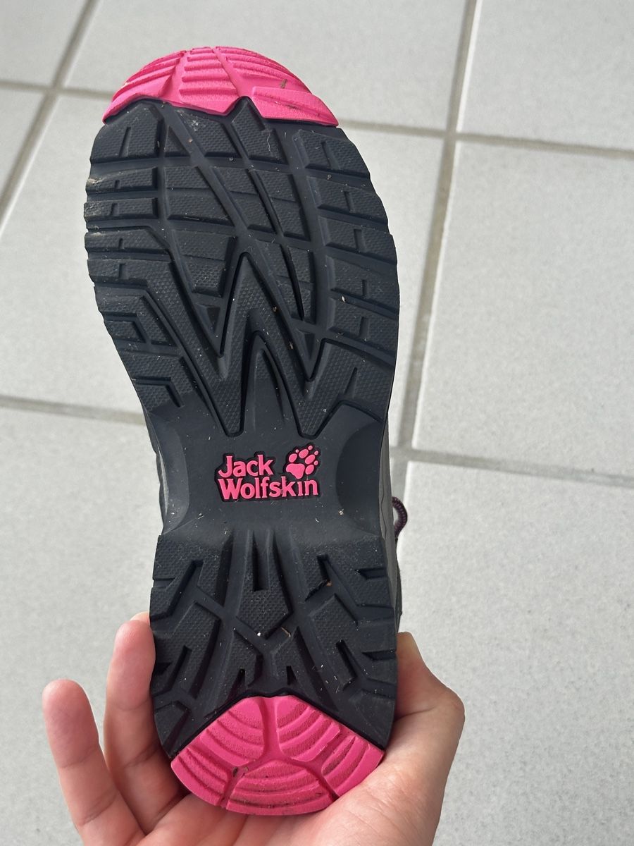 Jack Wolfskin Schuhe für Mädchen: Wanderschuhe Jack Wolfskin 37 – Gebraucht aus Forch von sv94 2