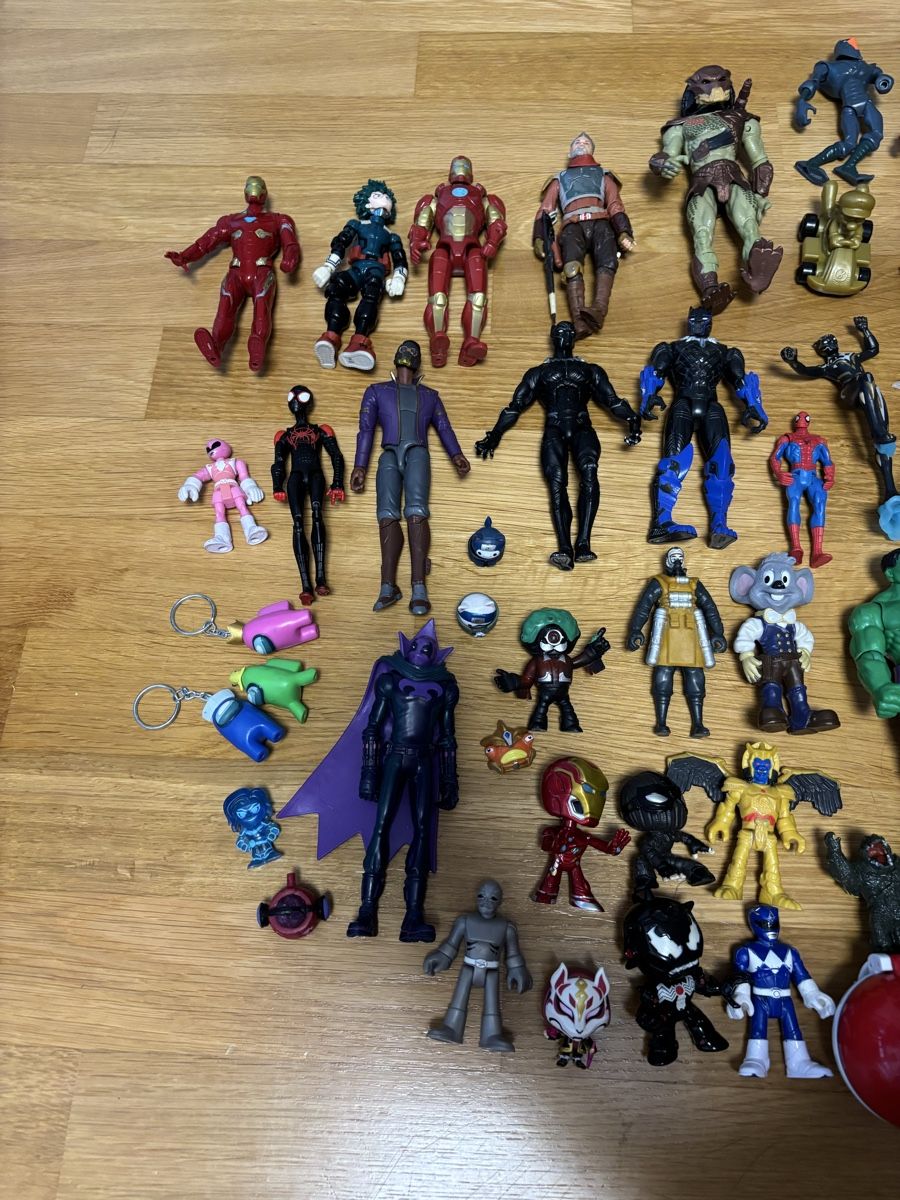 Figurines: Diverse Figuren Action / Pokemon / Marvel ab 1.-!!!! – D'occasion à Herisau par Seyashop1 1