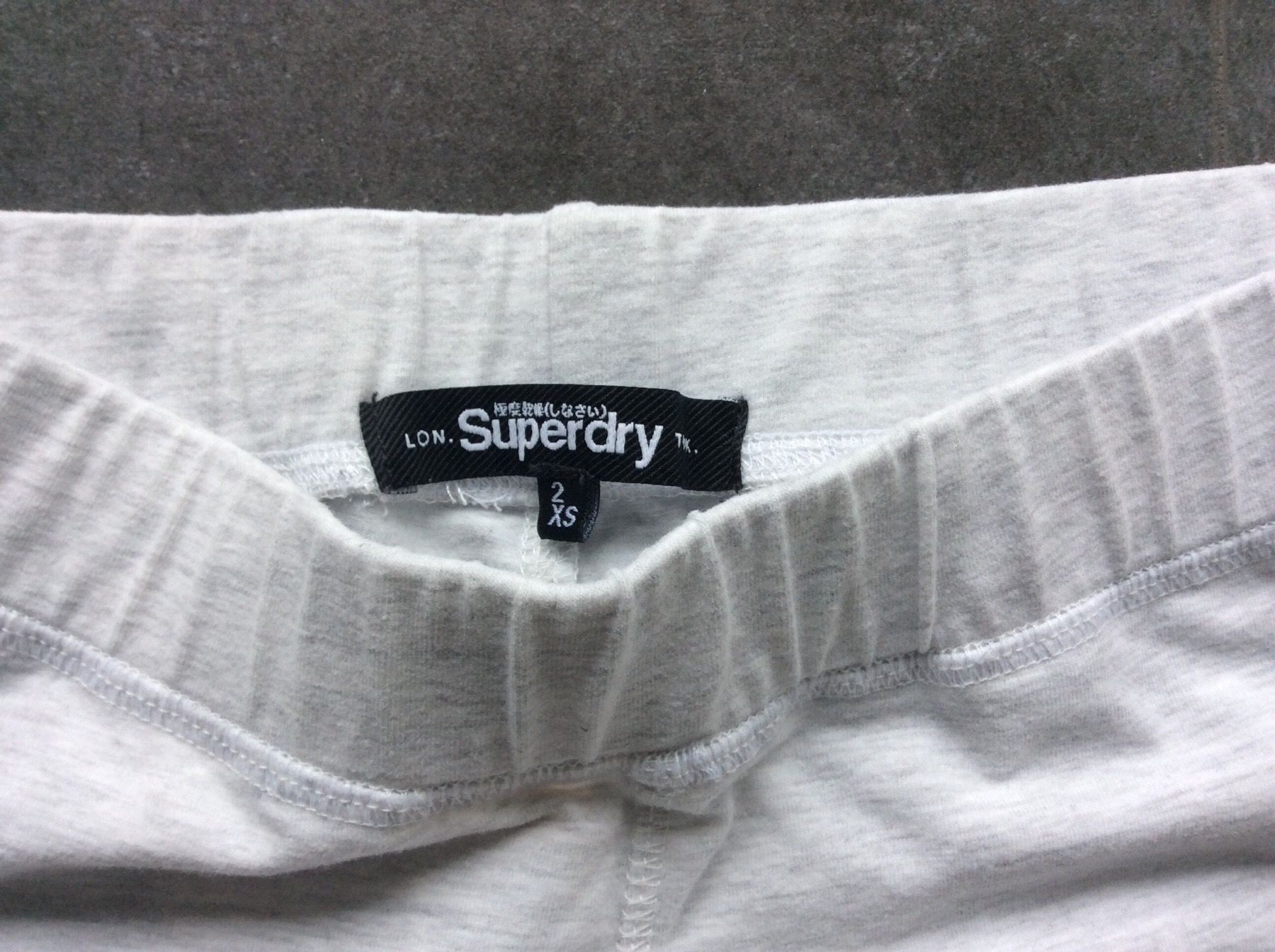 Calze & Collant: Leggings Superdry 2XS Neuf – Usato da Yens venduto da Chriis 1