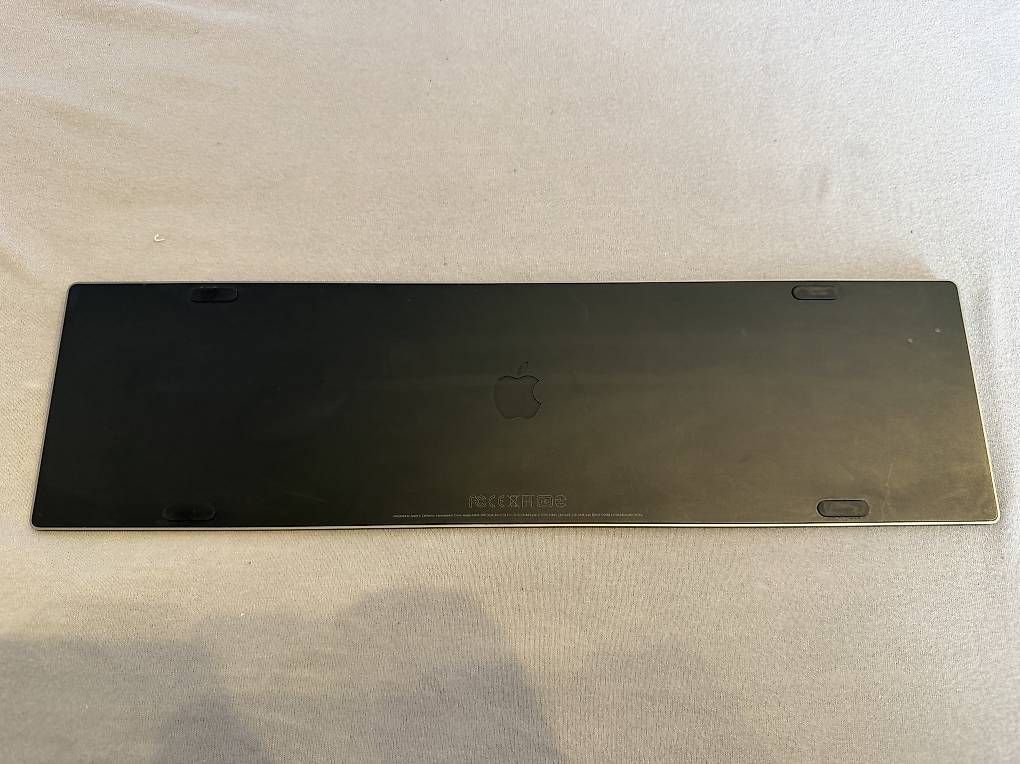 Tastiere: Apple Magic Keyboard mit Ziffernblock, CH-Layout, Neuwertig – Usato da Horgen venduto da Yannickzu 1