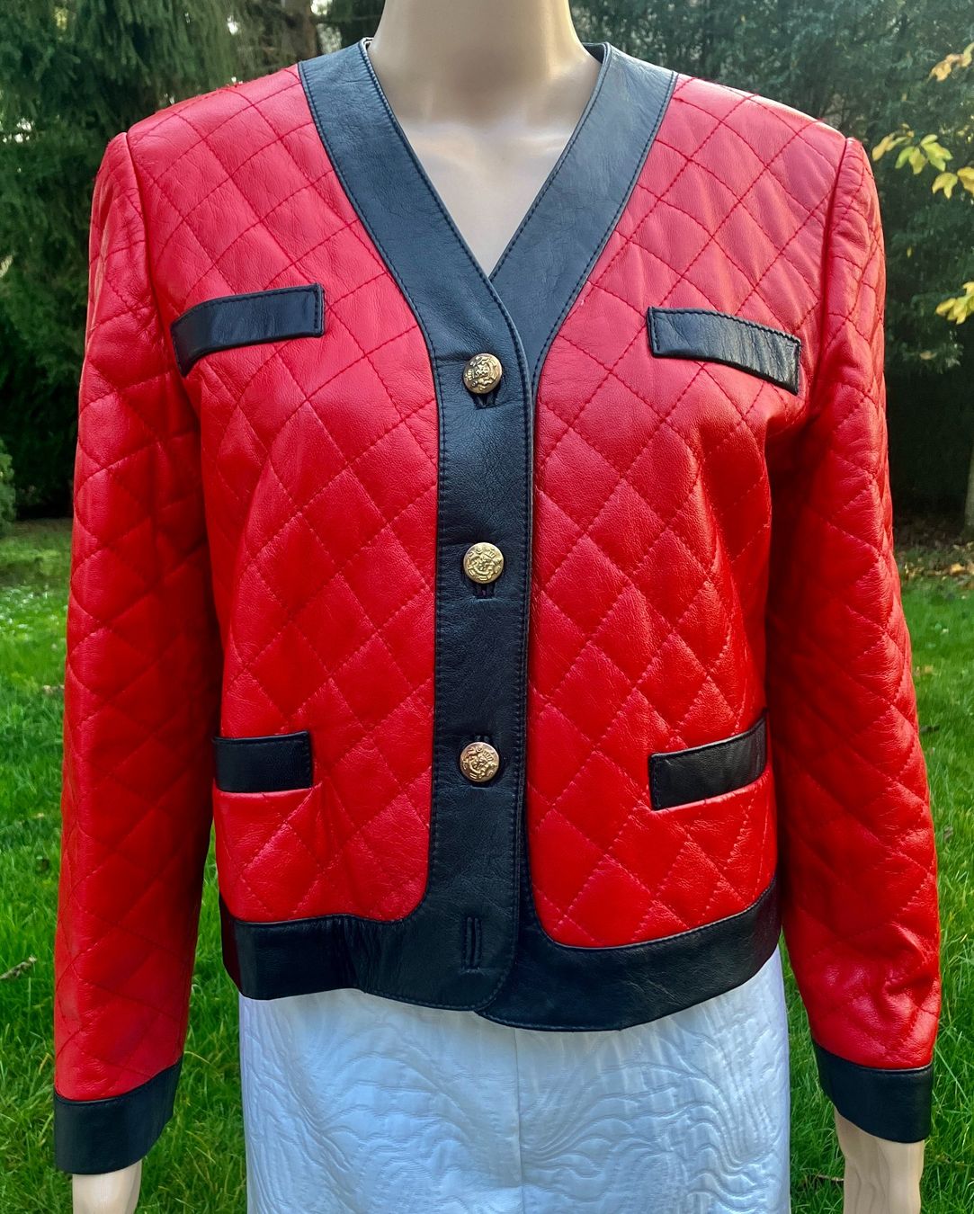 Jacken: Blazer Stephen Lo cuir rouge, vintage, taille S – Gebraucht aus Chêne-Bougeries von Vintage-Era