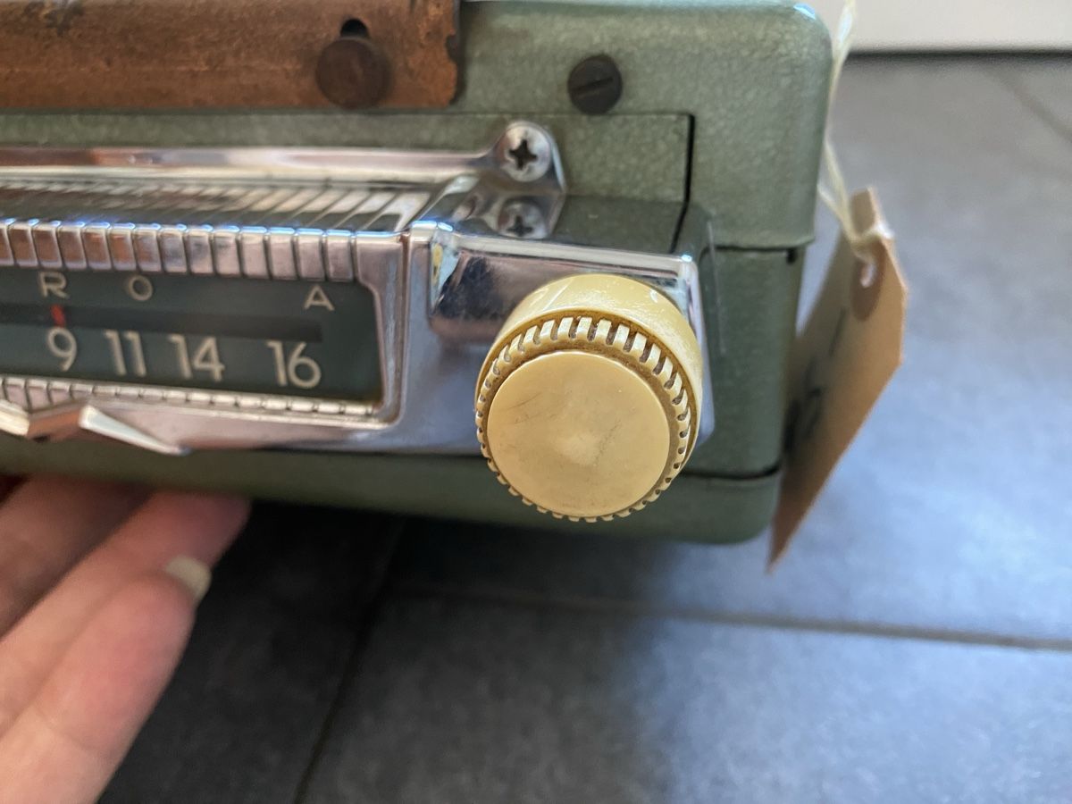 Radios: Oldtimer Autoradio Motorola ungetestet – Gebraucht aus St. Margrethen SG von Alfista_159 9