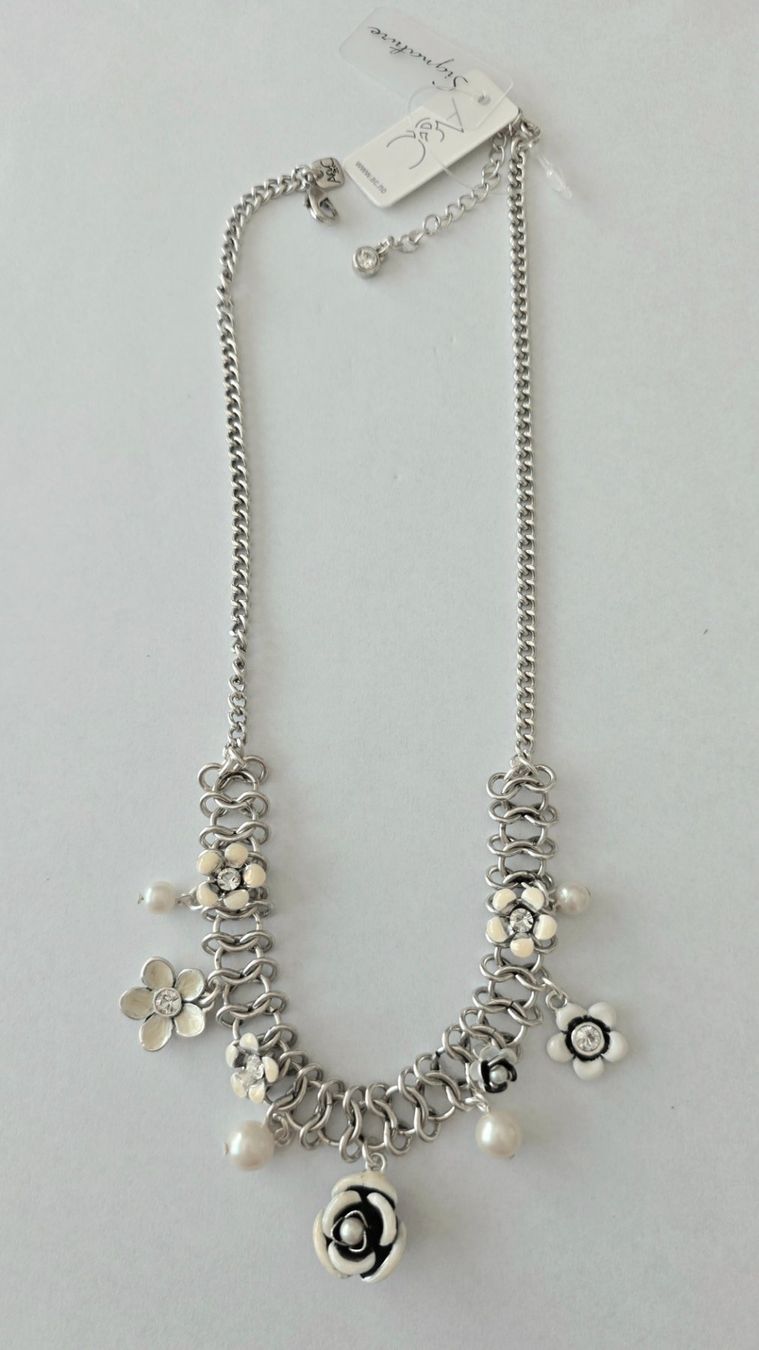 Catenine: Elegantes Collier mit Perlen & Blüten Design - A&C neu – Nuovo e nell'imballaggio originale da Uetikon am See venduto da Springdream 5