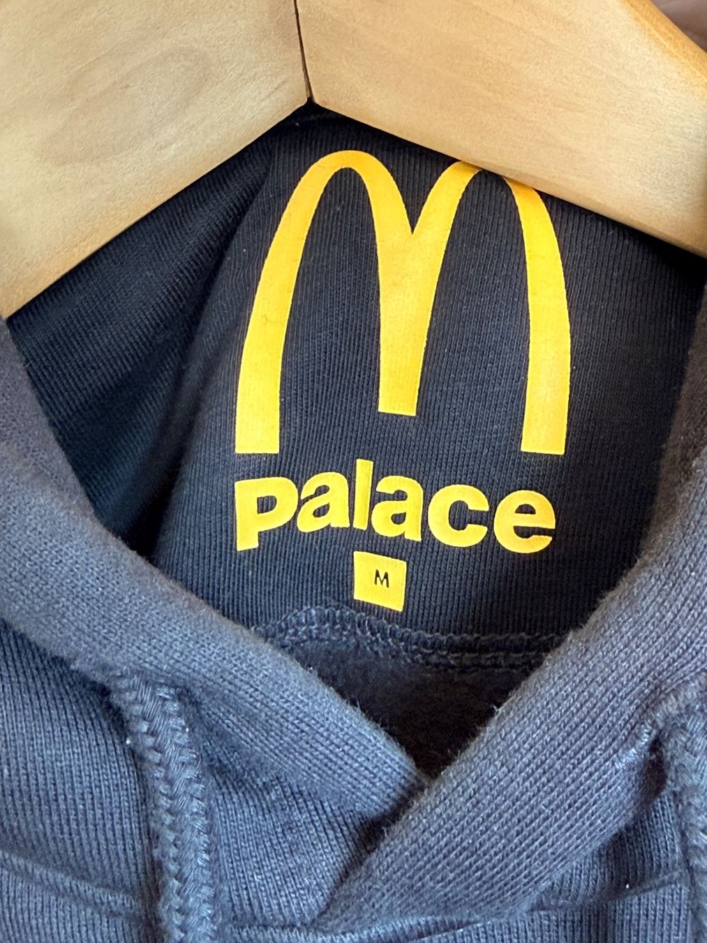 Palace Maglioni & Felpe: Pull à capuche Palace McDonald's Noir, Taille M – Usato da Lausanne venduto da KolaG7 2