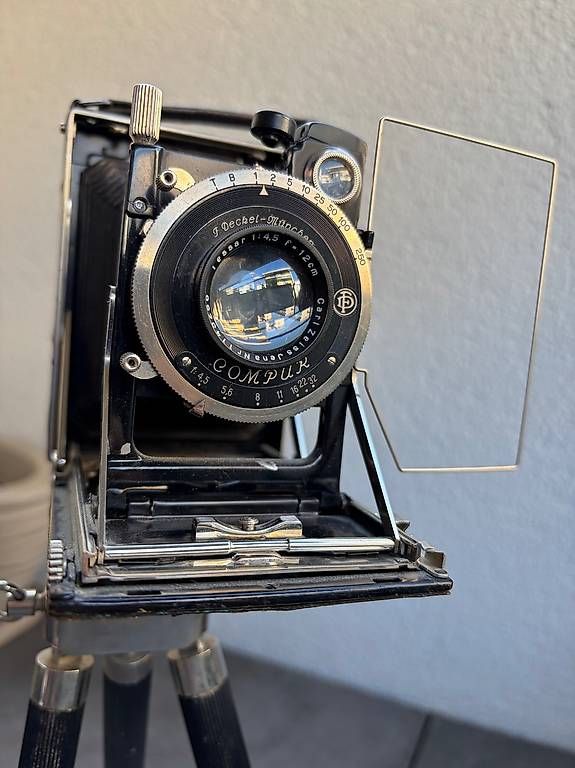Fotocamera: Vecchia macchina fotografica – Usato da Massagno venduto da ber_fc9n 1