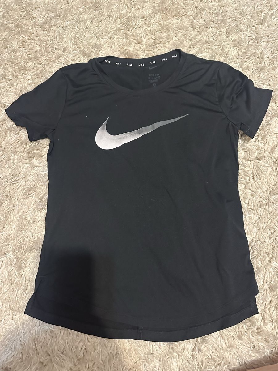 Nike T-shirt: Nike Shirt xs – Usato da Baar venduto da Marios4445