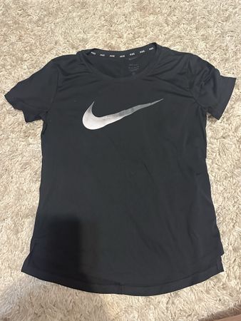 Nike Shirt xs