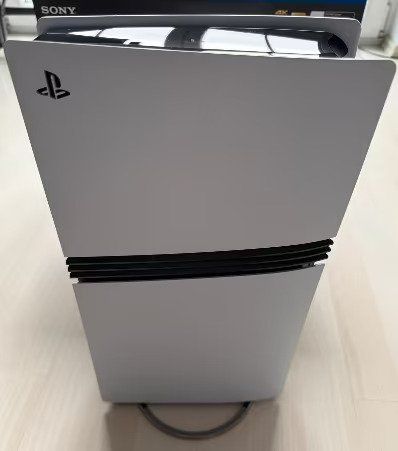 Sony Console: PlayStation 5 Pro - 2 TB Speicherplatz, Disc, 2 Controller – Usato da Basel venduto da Ch2005 3