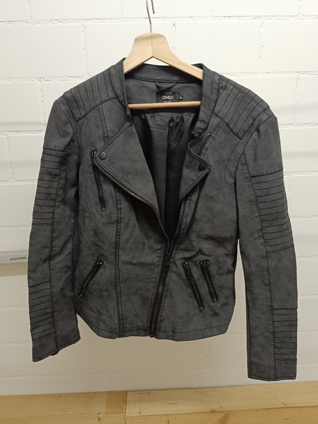 Only Giacche: Only Jacke Gr. 42 – Usato da Ehrendingen venduto da Cheronimo2 1