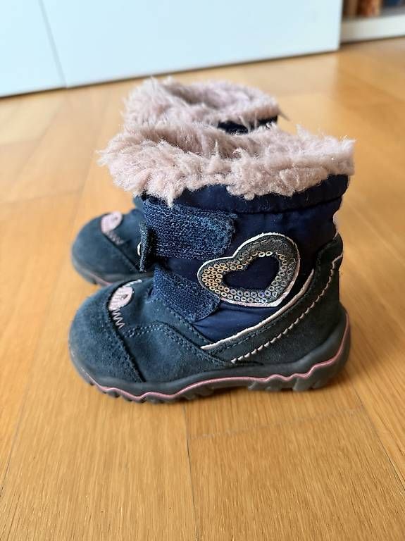 Scarpe per ragazze: Winterschuhe Mädchen 21 – Usato da Regensdorf venduto da Cla_yd2g 1