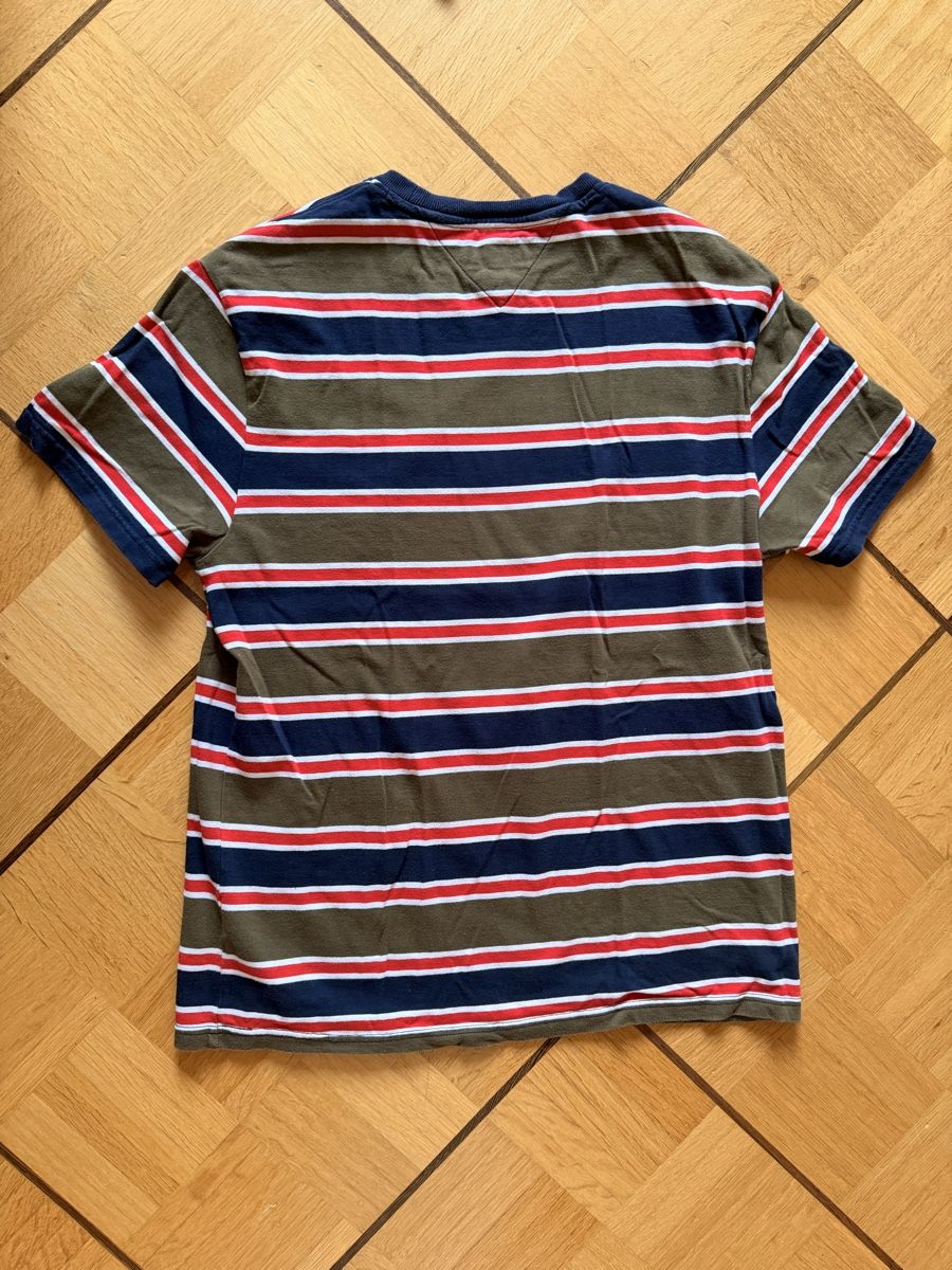 Tommy Hilfiger T-shirts: Tommy Hilfiger Tshirt – D'occasion à Unterentfelden par ame_tf2n 2