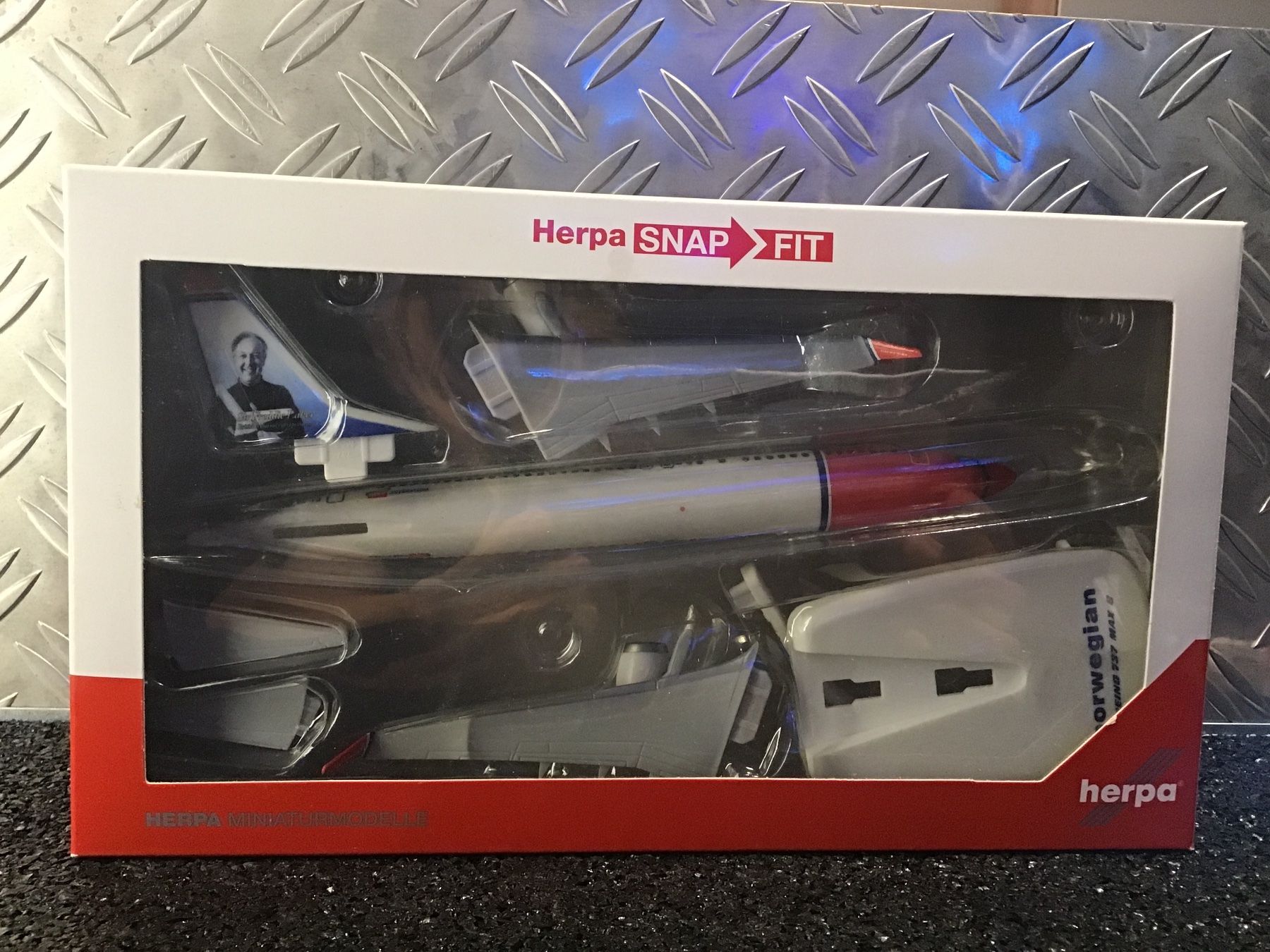 Herpa Kit di modellismo & Modellini statici: HERPA SNAP FIT – Usato da Männedorf venduto da Spezial-Modelle 4