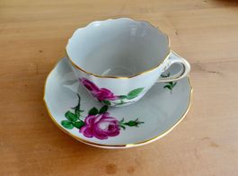 ORIGINAL << MEISSEN >> TASSE UNTERTASSE MIT KLEINEM DEFEKT