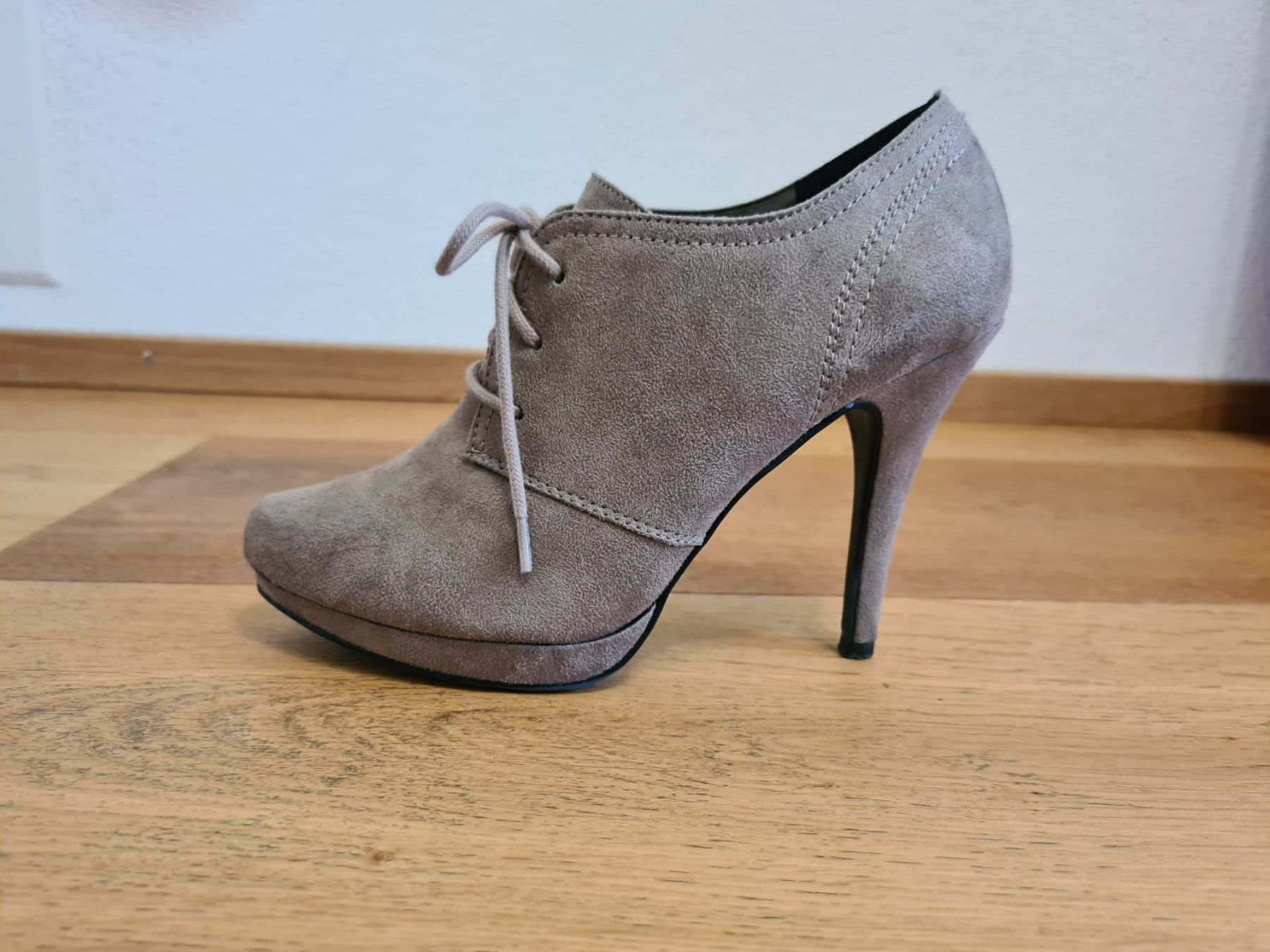 Graceland Scarpe da donna: High Heels zum Binden – Usato da Root D4 venduto da DMA02 2