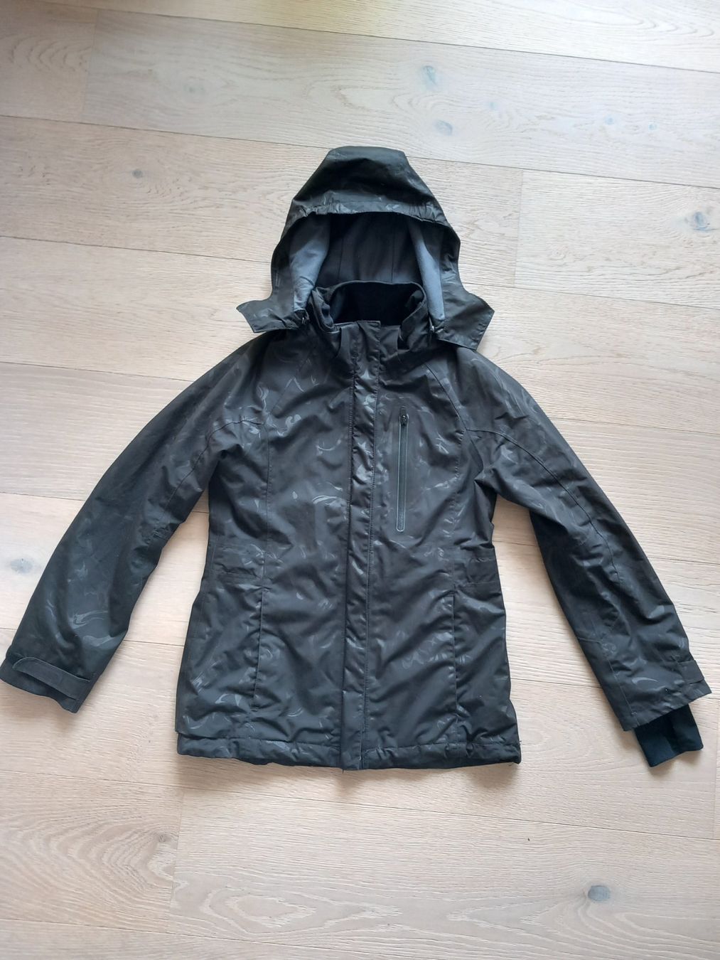 H&M Jacken & Mäntel: H&M Softshelljacke Gr. 158 Mädchen schwarz - grau – Gebraucht aus Oberuzwil von Tvistur80 1