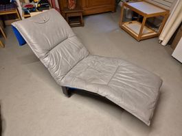 Bequeme Design-Relaxliege / Chaiselongue (Grau/Blau) – ab CH