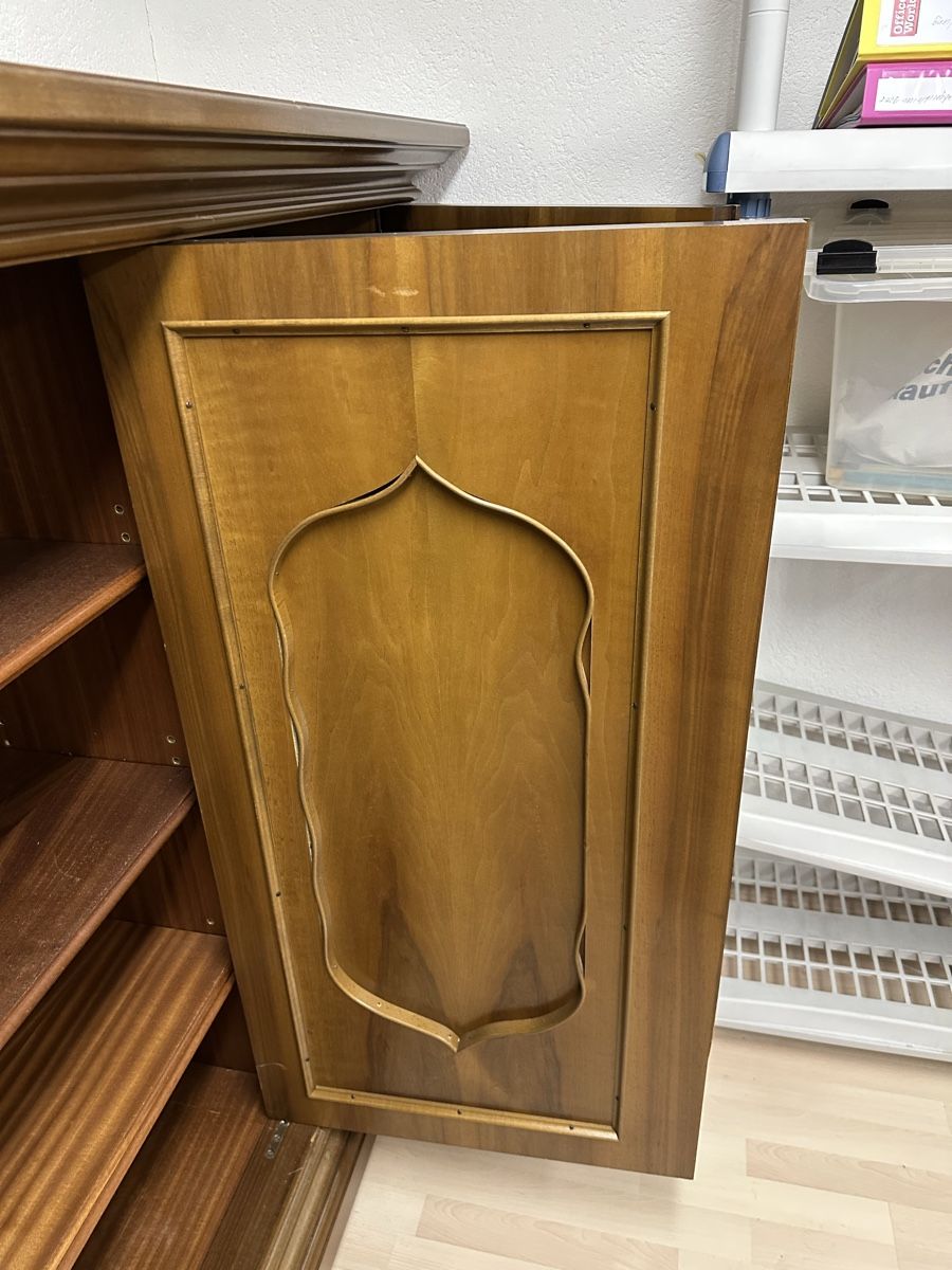 Kommoden: Grosses Stilmöbel-Sideboard / Anrichte (Klassischer Stil) – Gebraucht aus Oberhasli von burkhben 4
