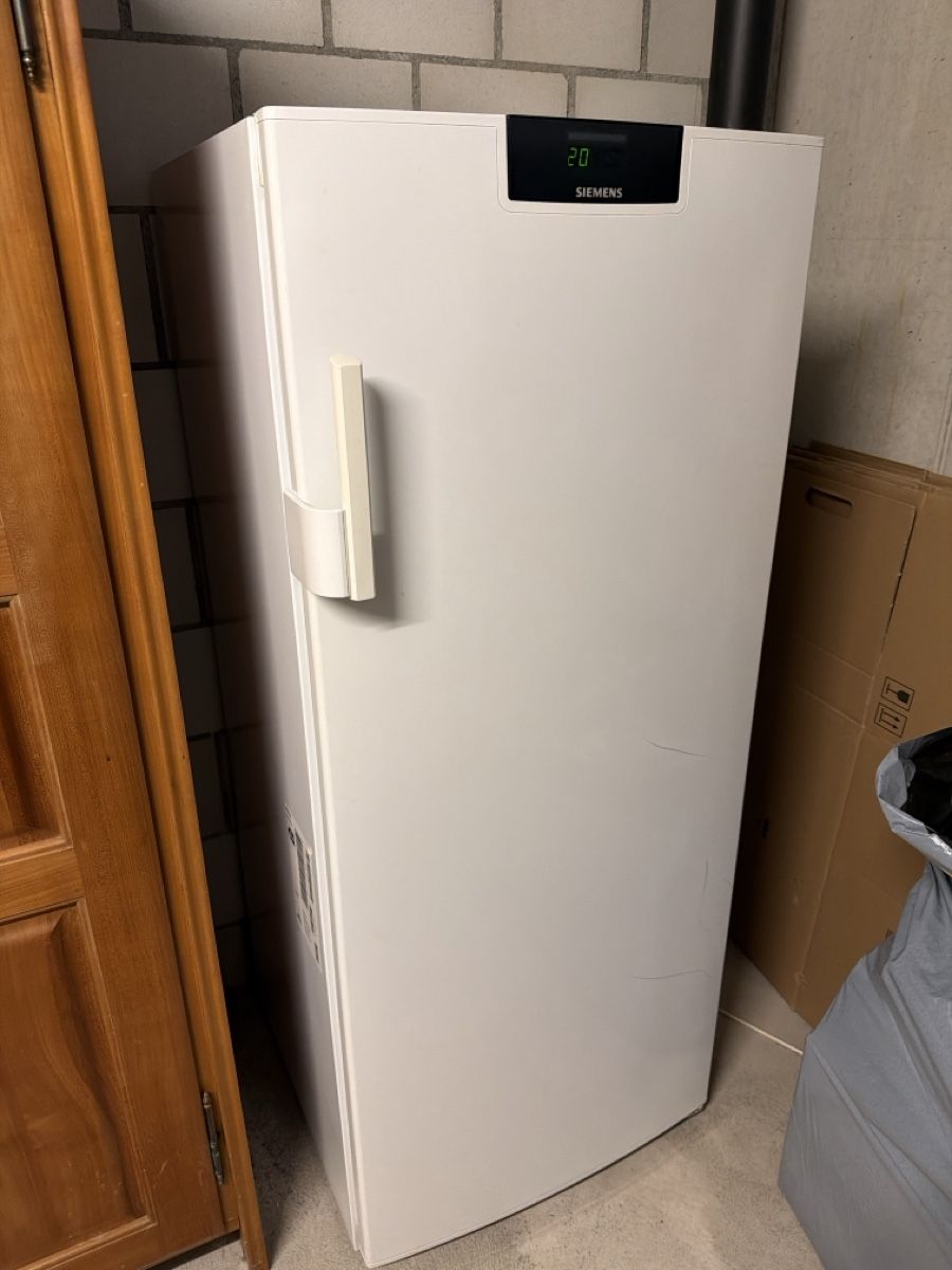 Congelatori: Gefrierschrank Siemens A+ – Usato da Wangen b. Olten venduto da lla_9djn