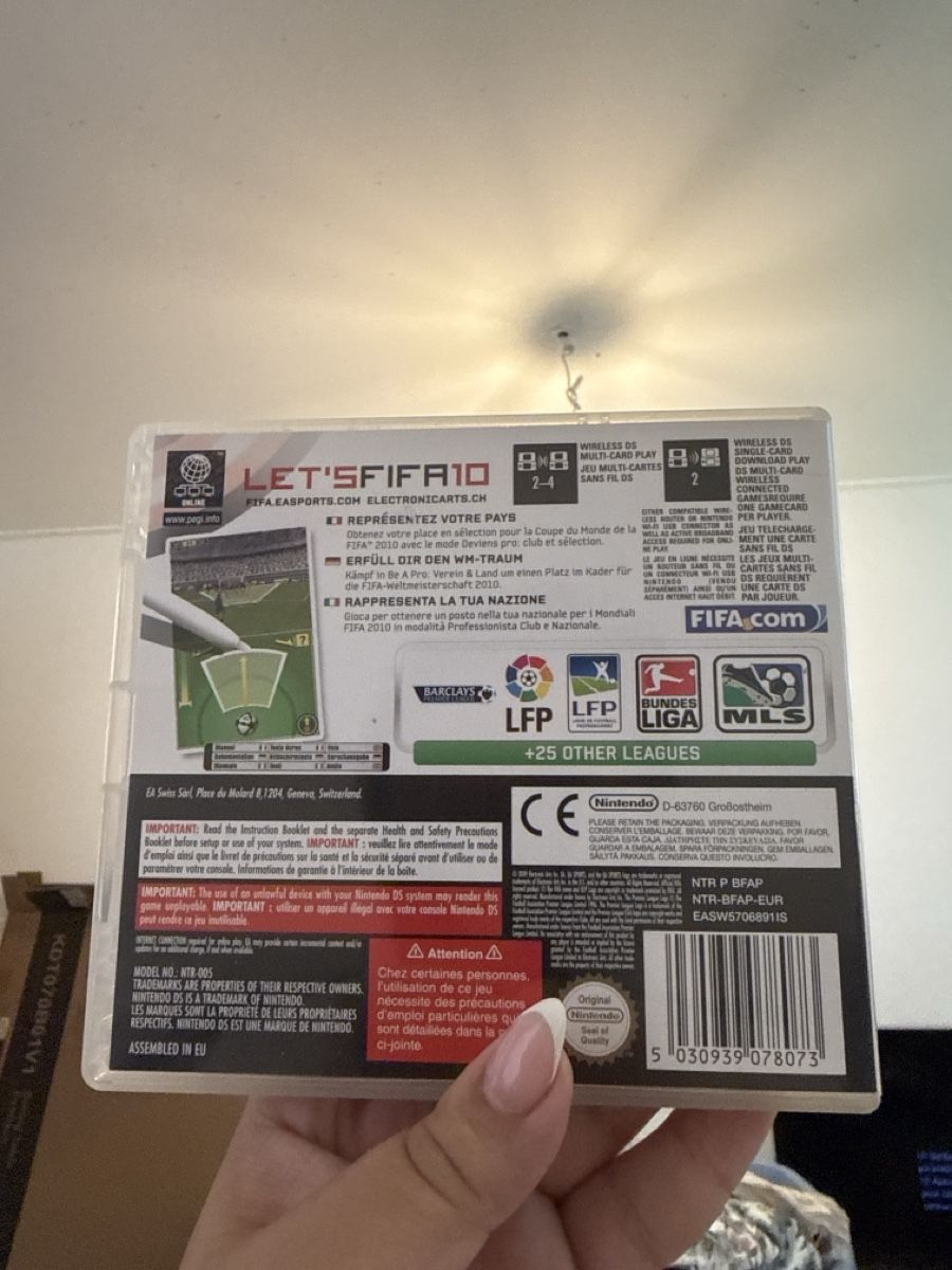 Nintendo Giochi: Jeu Nintendo DS FIFA 10  – Usato da St-Imier venduto da lea_m785 1