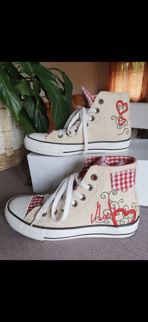 Converse Damenschuhe: Trachtenschuh – Neu (gemäss Beschreibung) aus Bad Zurzach von bin-da 1
