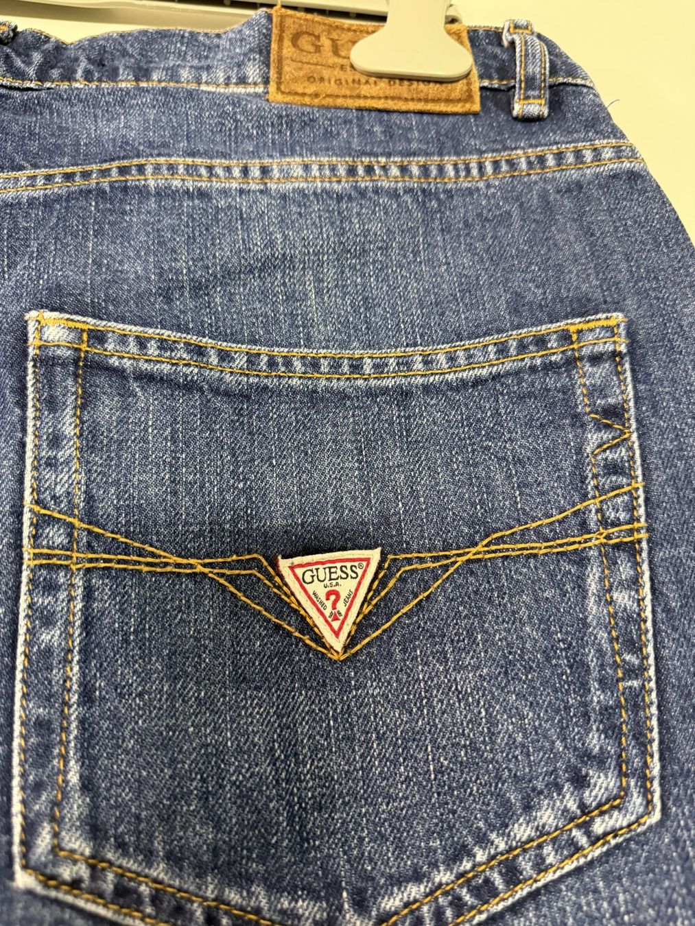 Guess Jeans: Guess Herren Jeans Relaxed James 48 – Usato da Zürich venduto da SEDRAEN 4