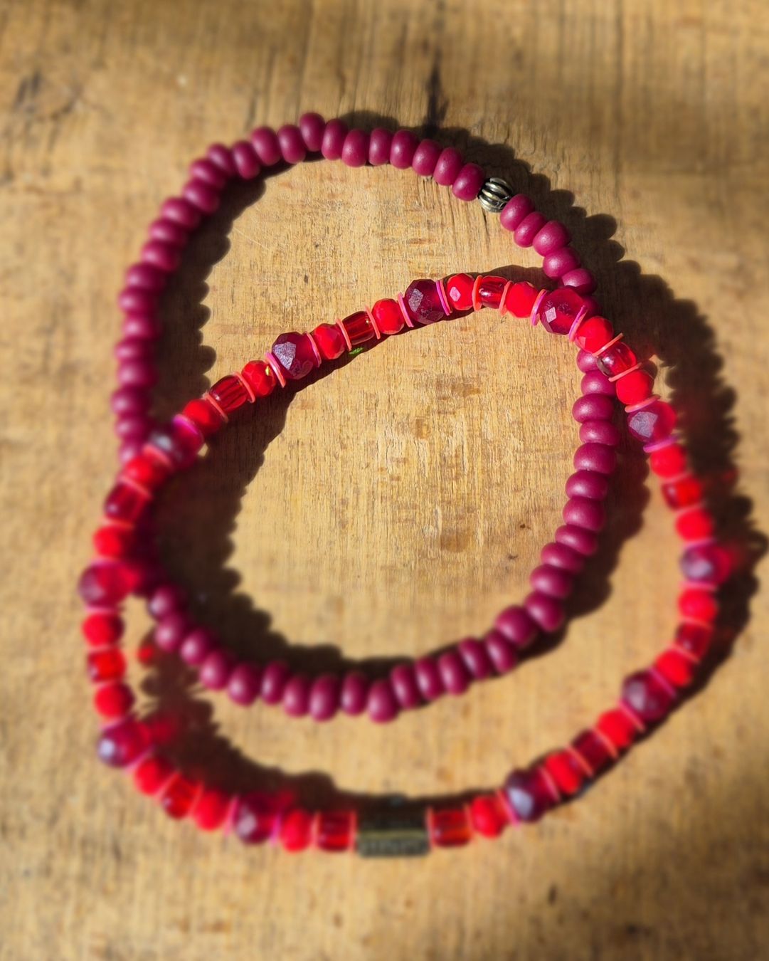 Bracciali & Braccialetti: 2 Konplott Armbänder Gummi – Usato da Eggersriet venduto da illy76 3