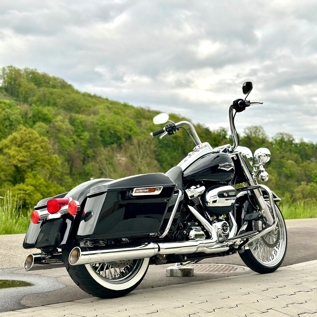 Harley-Davidson Strasse: HARLEY-DAVIDSON FLHR Road King 107 – Gebraucht aus Bülach von morbrothers 2