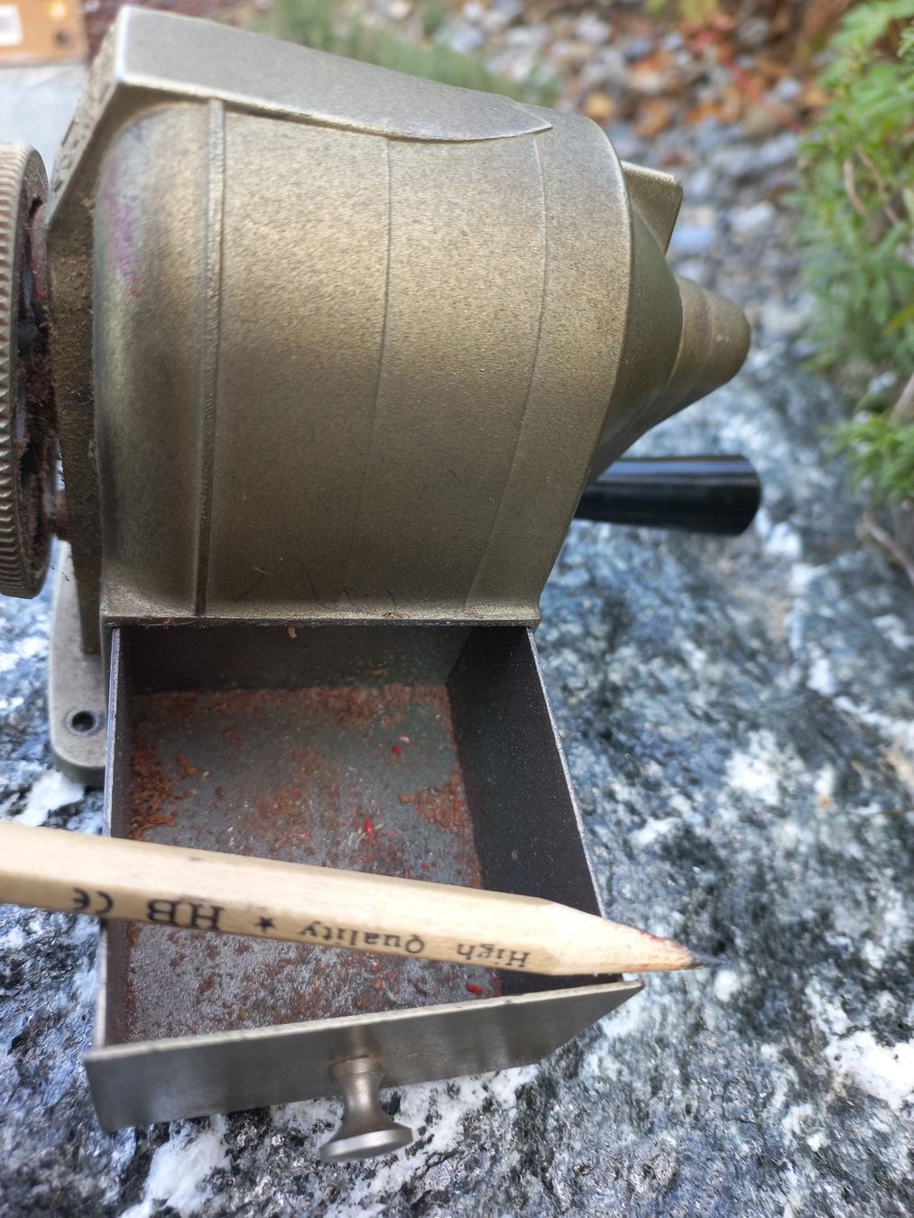 Caran D'Ache Temperini: Alte Spitzmaschine Caran Dache 457 – Usato da Ammerswil AG venduto da savinir 4
